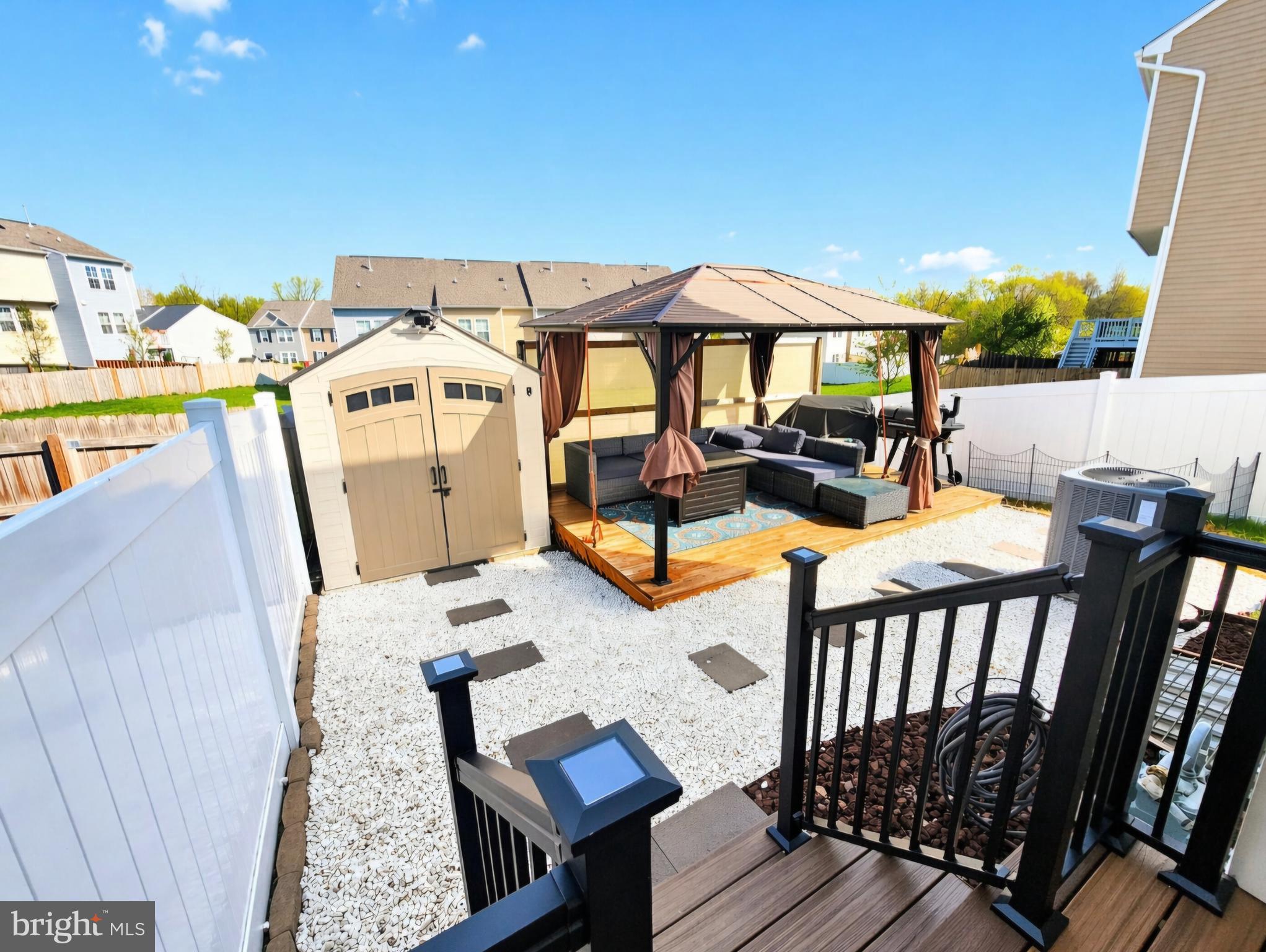 ARCHERS ROCK - Residential