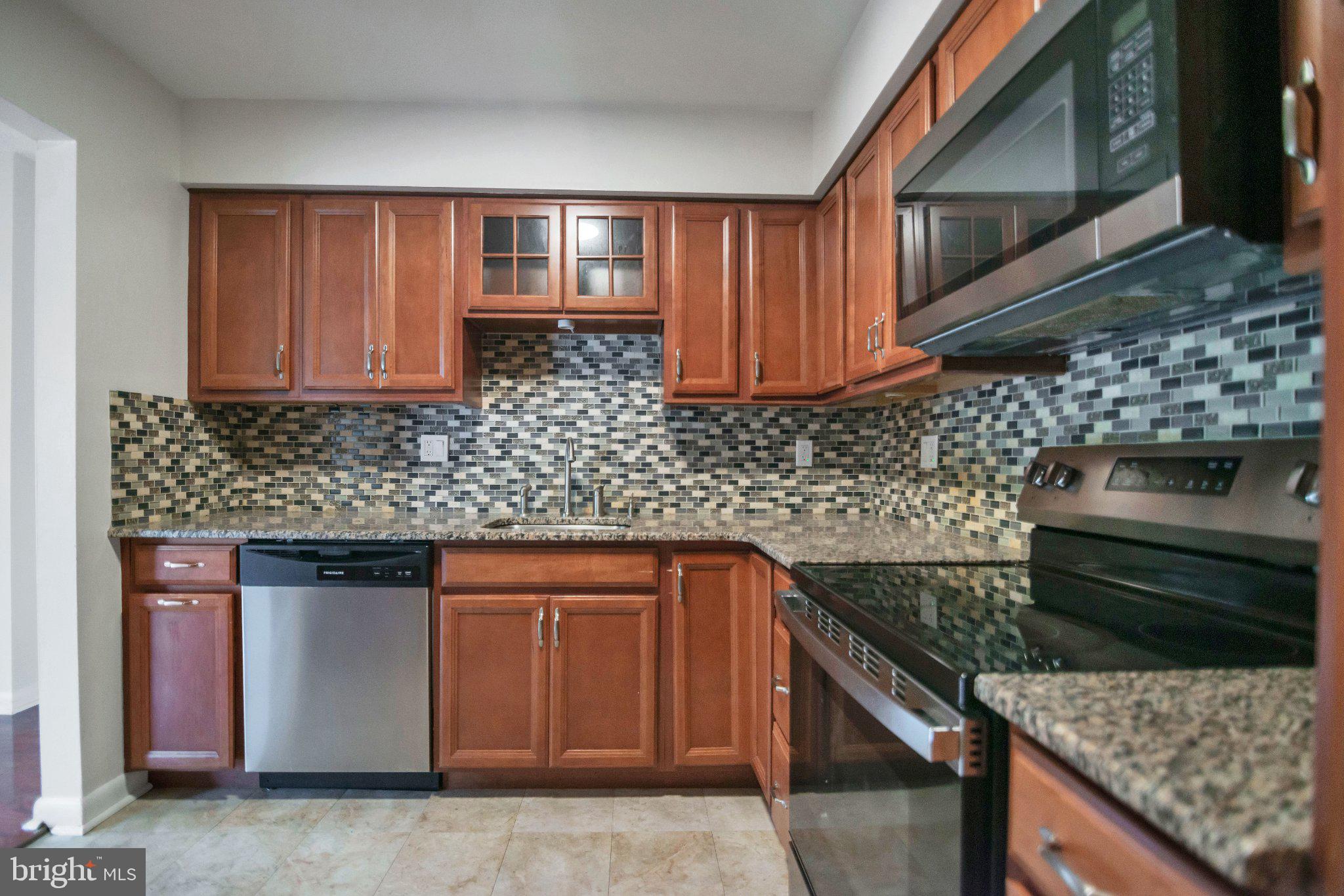 LONG REACH KNOLLS - Residential