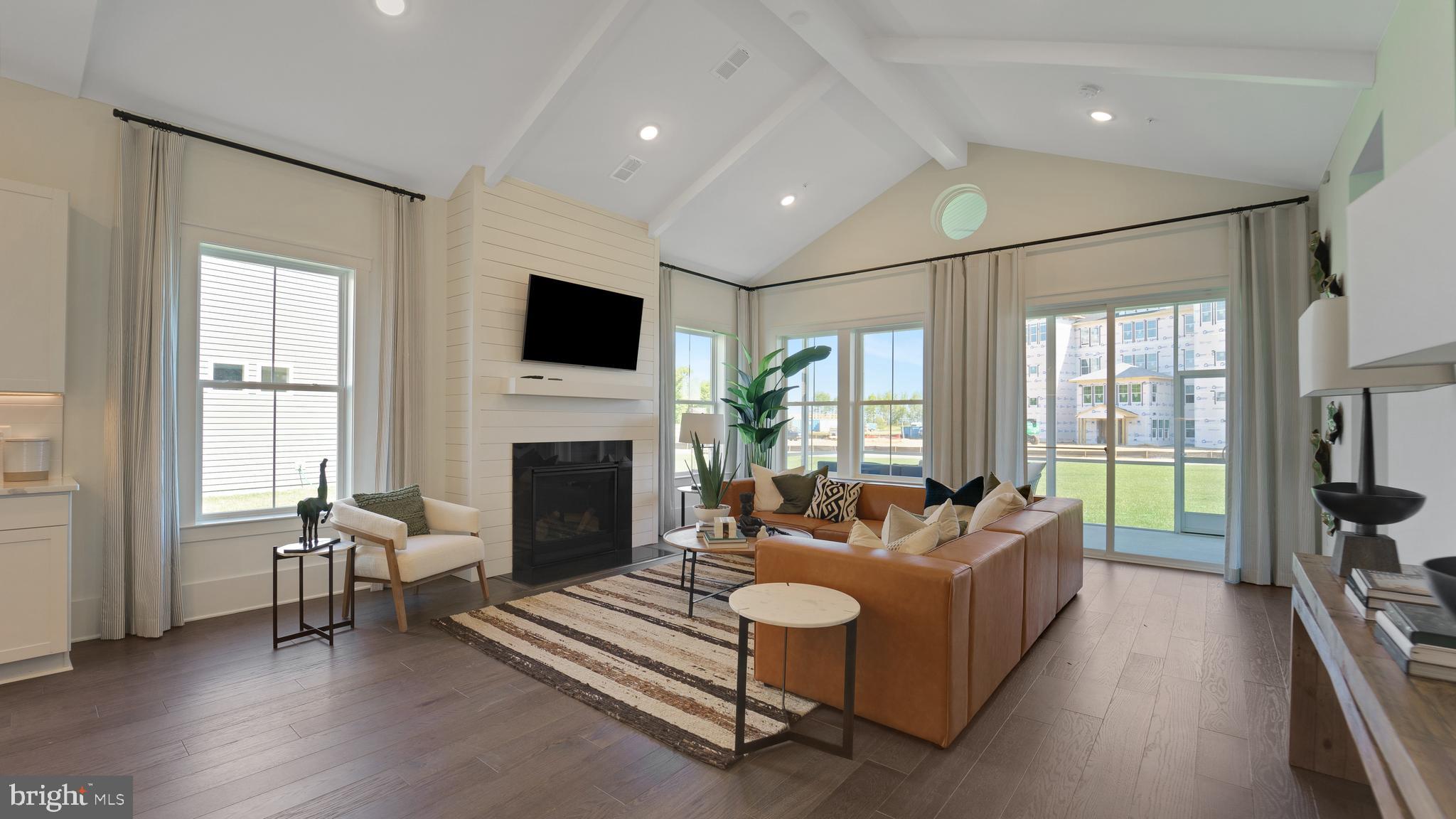 FOUR SEASONS AT KENT ISLAND - Residential