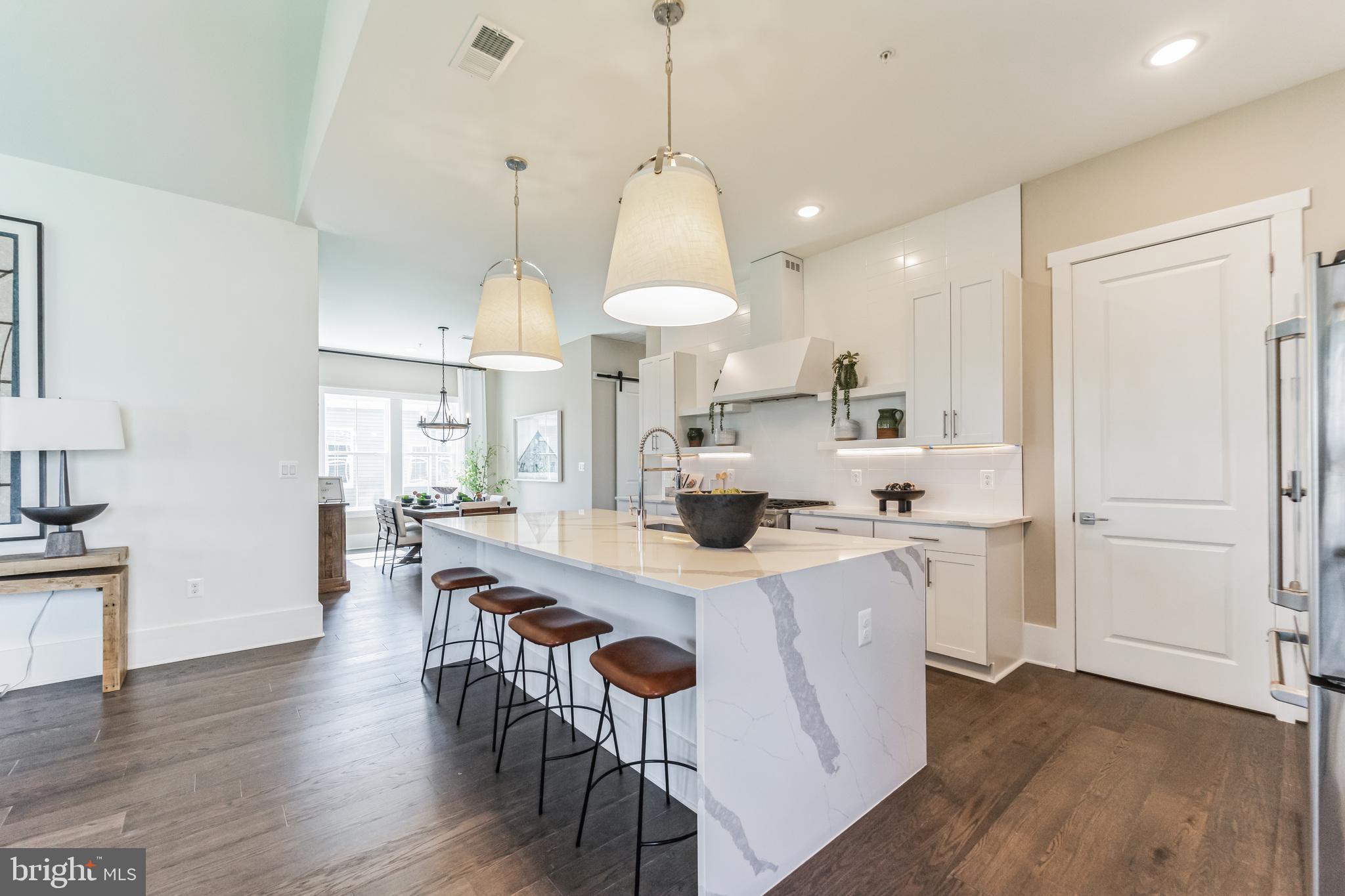 FOUR SEASONS AT KENT ISLAND - Residential