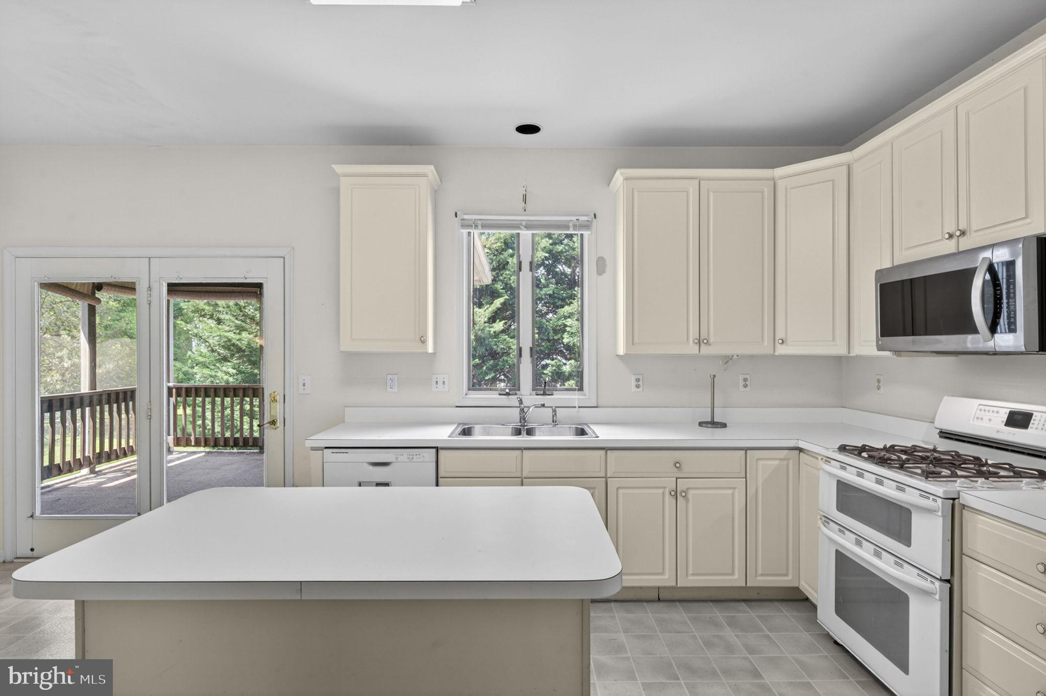ASHFORD - Residential