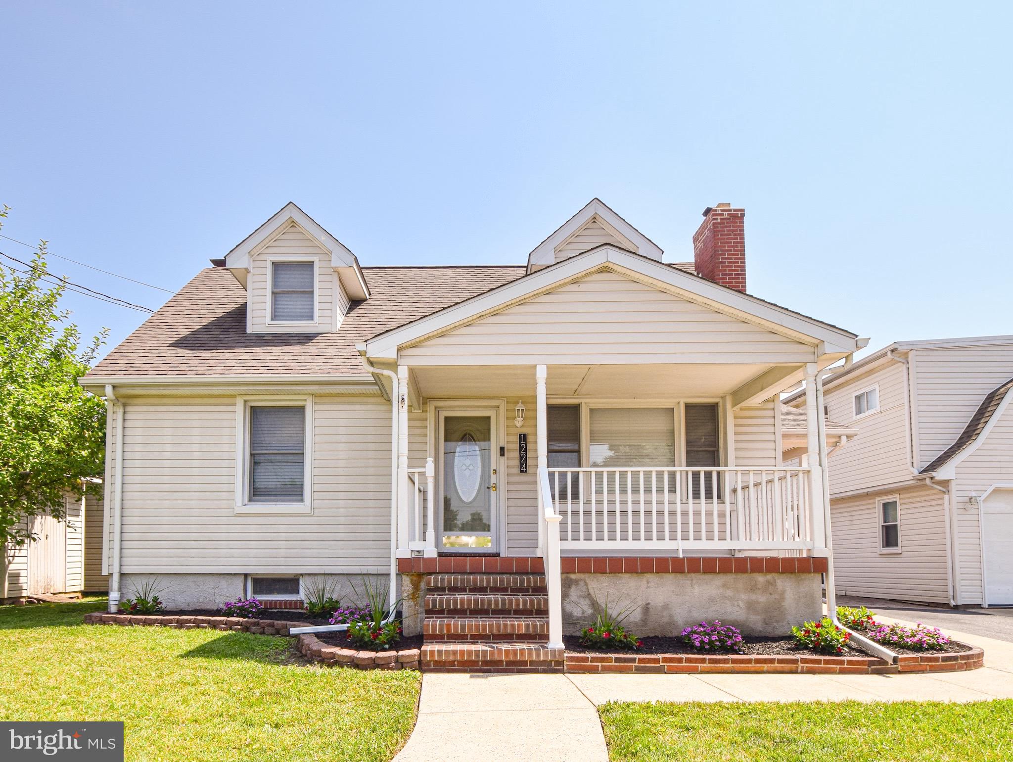 Be sure to see the VIRTUAL TOUR for a 3D tour of the home!
Two Homes, One Price — Main House Plus a Full Studio Suite in Rosedale
Here's the one you've been waiting for. 1224 Rustic Ave isn't just a house — it's a house and a private studio apartment, all on one lot in the heart of Rosedale.
The main home offers 4 bedrooms and 1.5 baths with comfortable, functional living space and great bones from its solid 1955 build. Then step out to the real showstopper: a fully separate studio apartment above the 2-car garage, complete with its own kitchen, full bathroom, and in-unit laundry. Rent it for income, set up the ideal in-law or guest suite, run a home office, or give a college student their own space — the flexibility here is rare at this price.
Add a 2-car garage plus off-street parking, and the everyday practicality is covered. Walk it in 3D before you ever step inside — check out the full virtual tour to see exactly how it all lays out.
Homes with true separate living quarters and this kind of upside don't last. Call The Pomfrey Team today — this one will move fast.