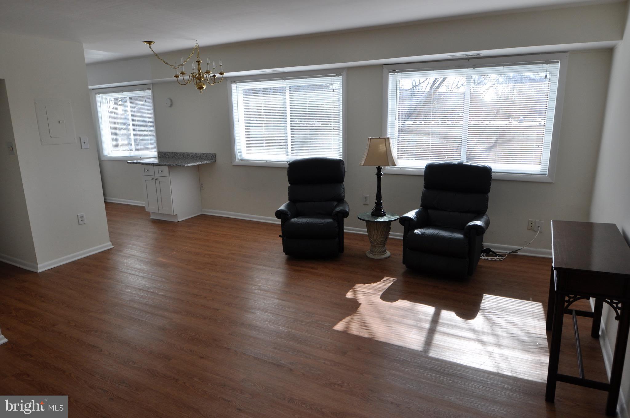 BOLLING BROOK - Residential Lease