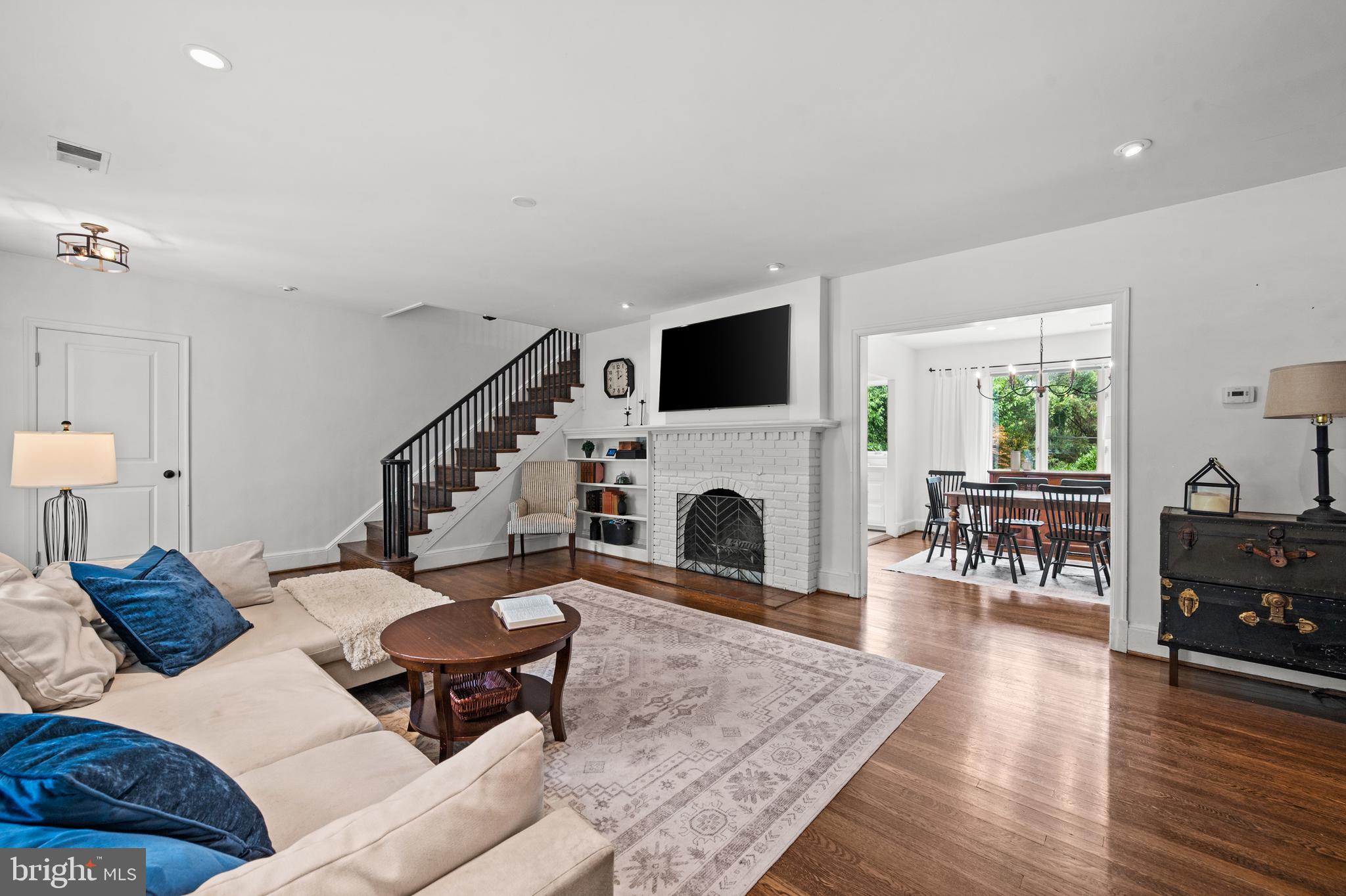 CHEVY CHASE TERRACE - Residential