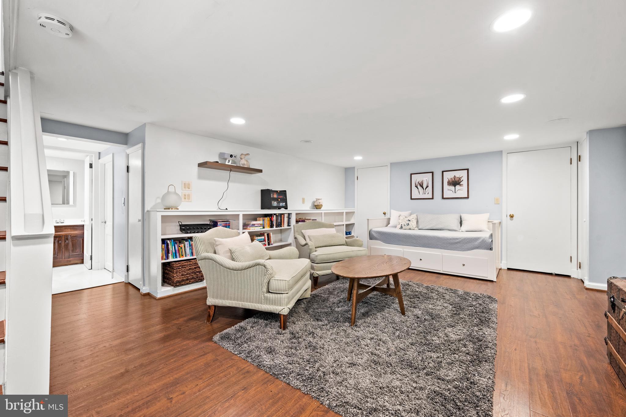 CHEVY CHASE TERRACE - Residential