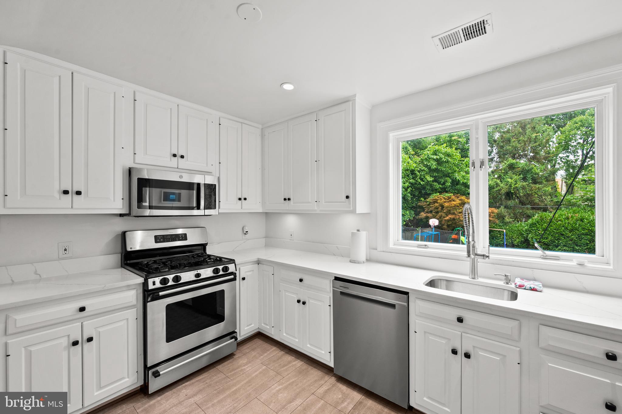 CHEVY CHASE TERRACE - Residential