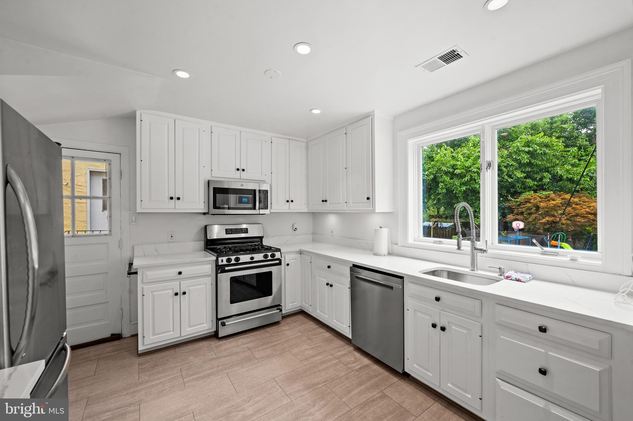 CHEVY CHASE TERRACE - Residential