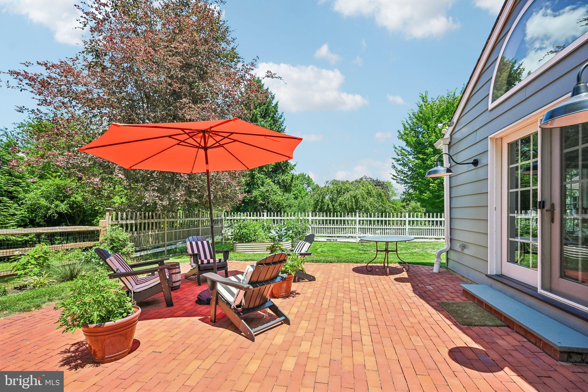 COLONIAL VIL - Residential