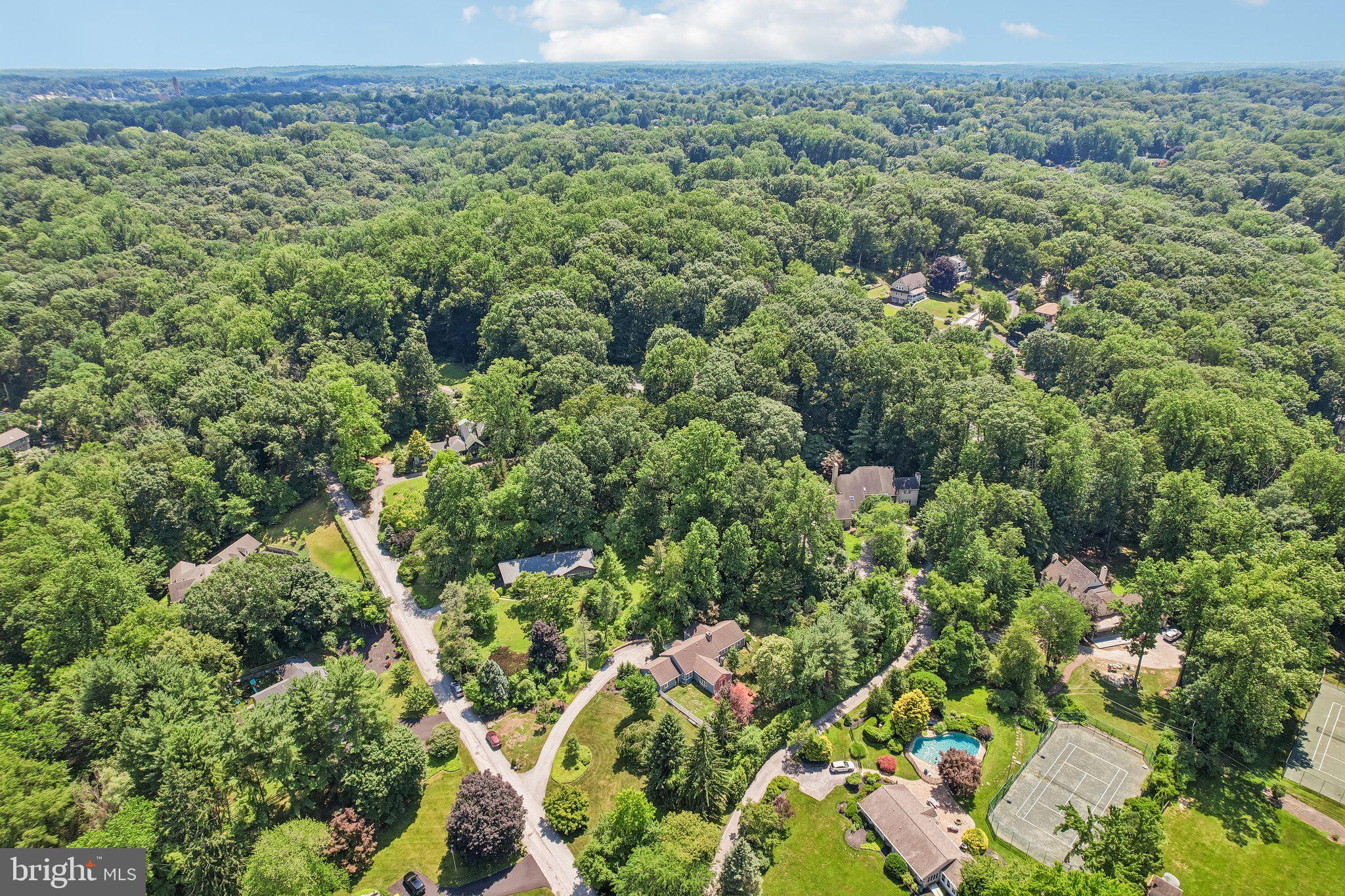 COLONIAL VIL - Residential