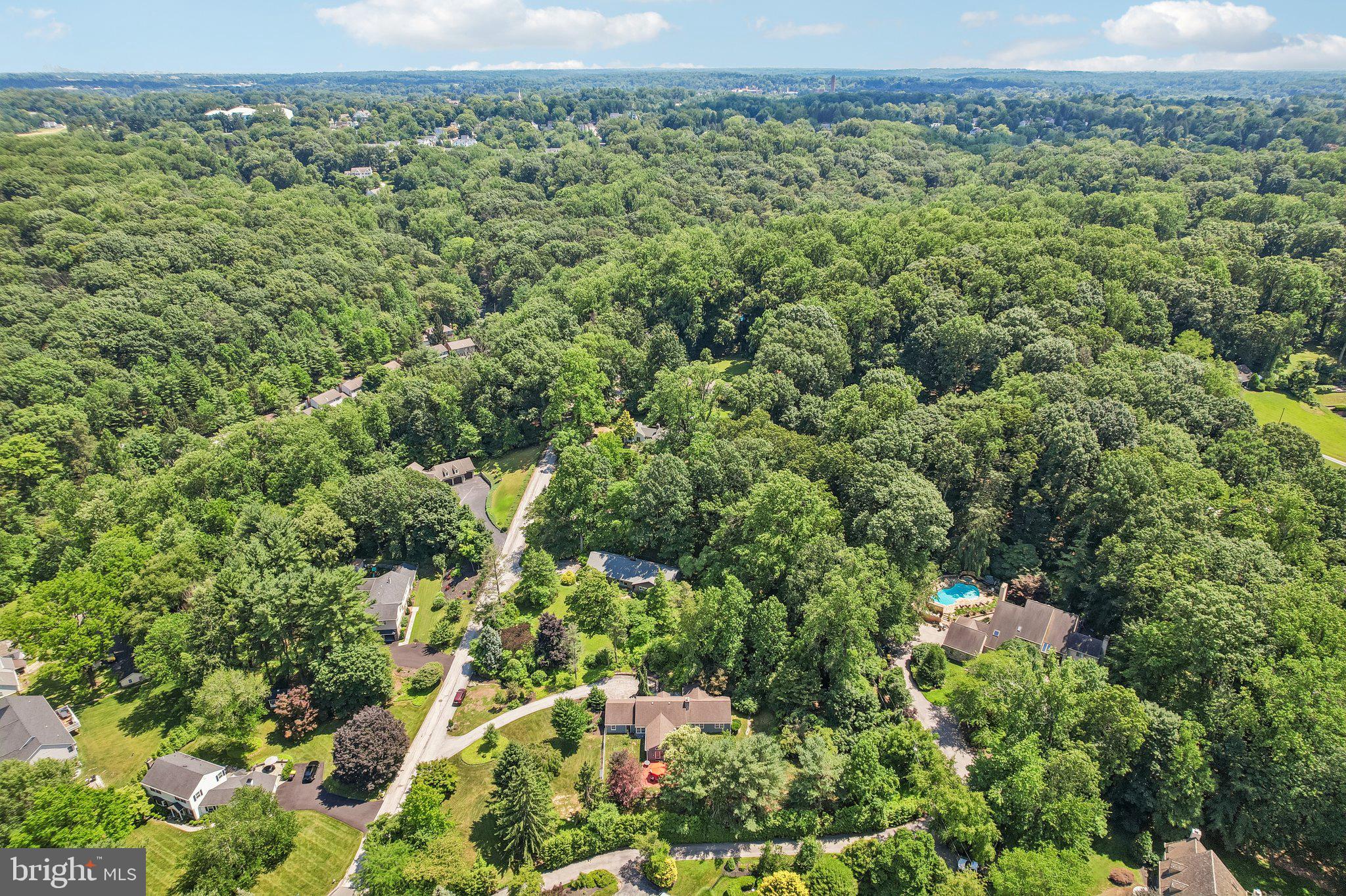 COLONIAL VIL - Residential