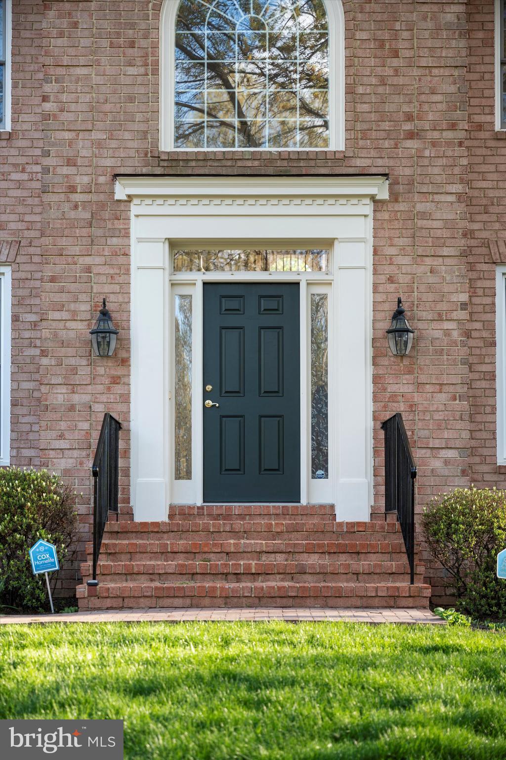 ENGLISH OAKS - Residential