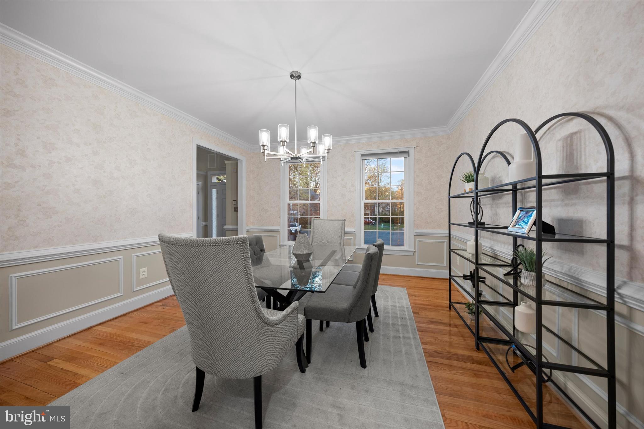 ENGLISH OAKS - Residential