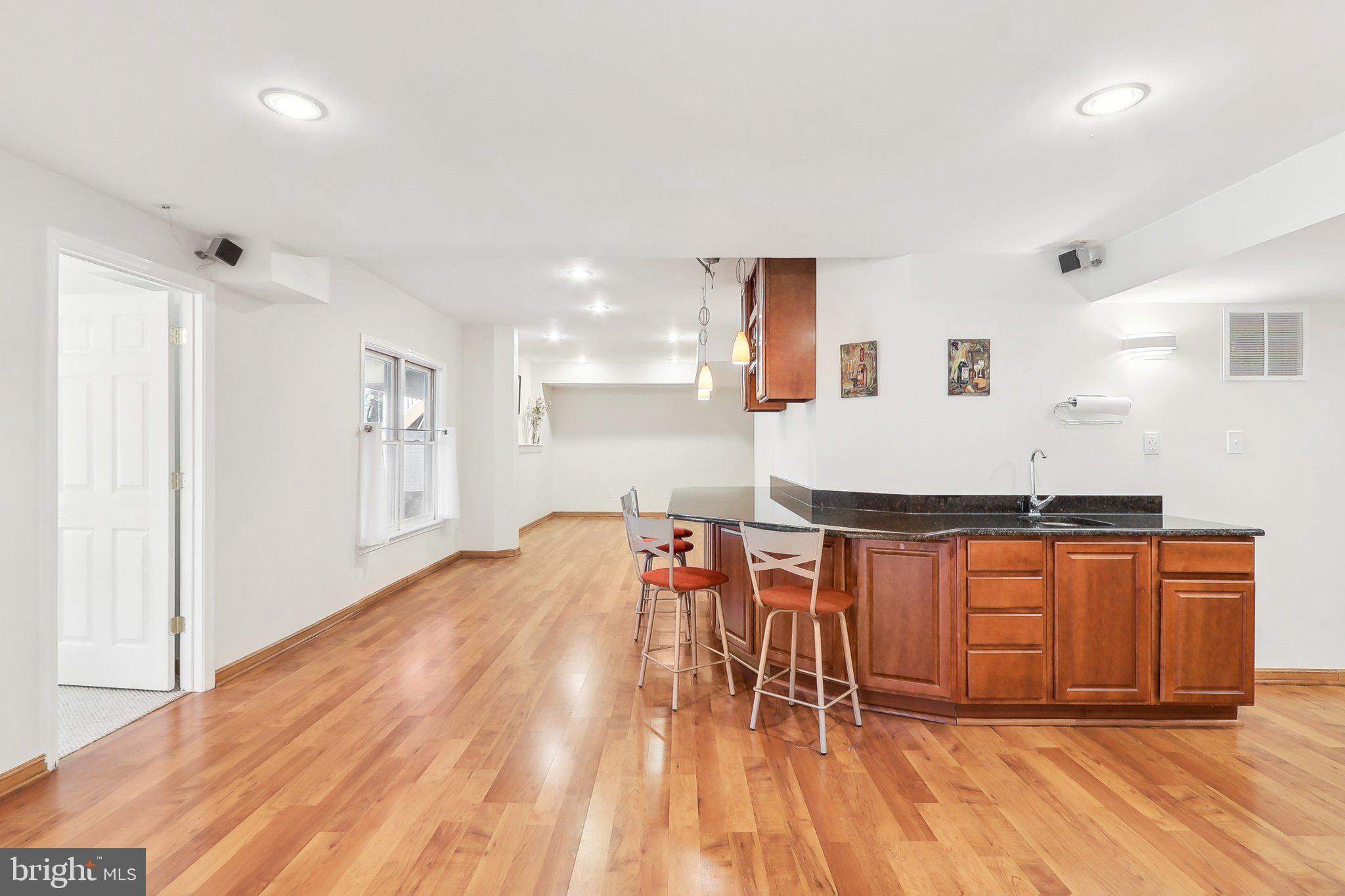 DARNESTOWN OUTSIDE - Residential