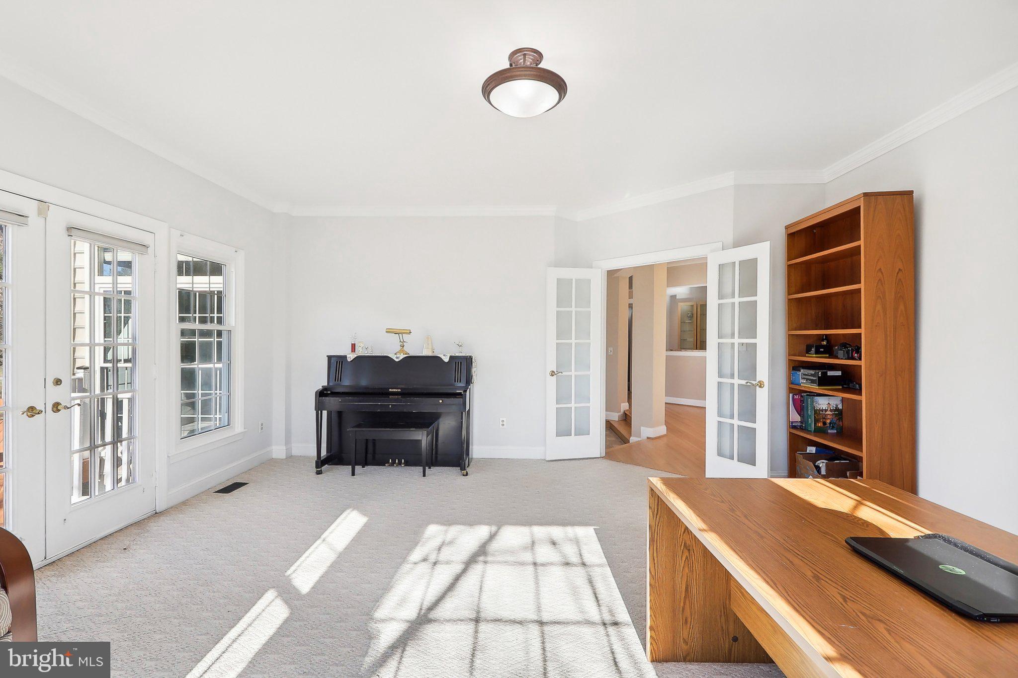 DARNESTOWN OUTSIDE - Residential
