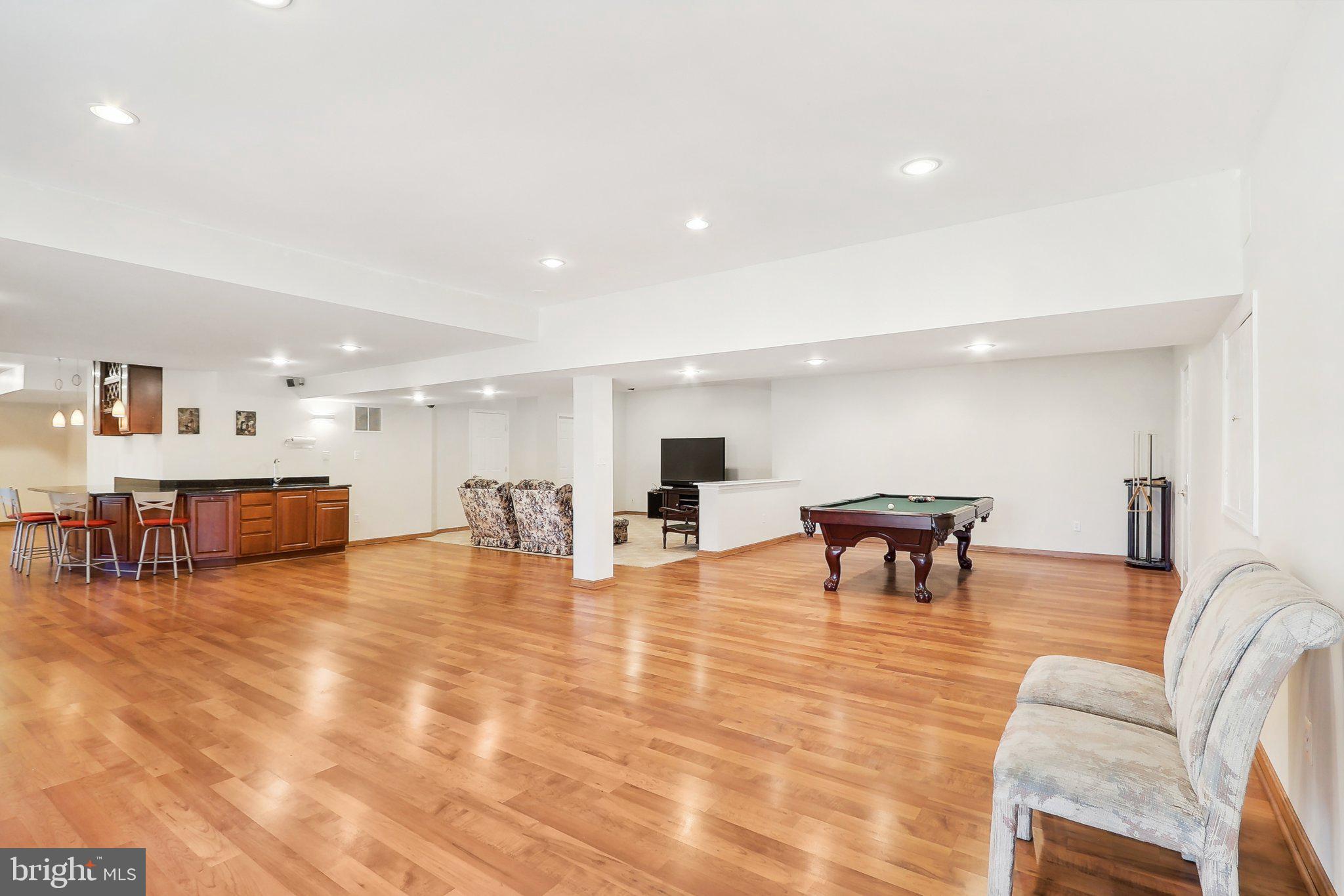 DARNESTOWN OUTSIDE - Residential