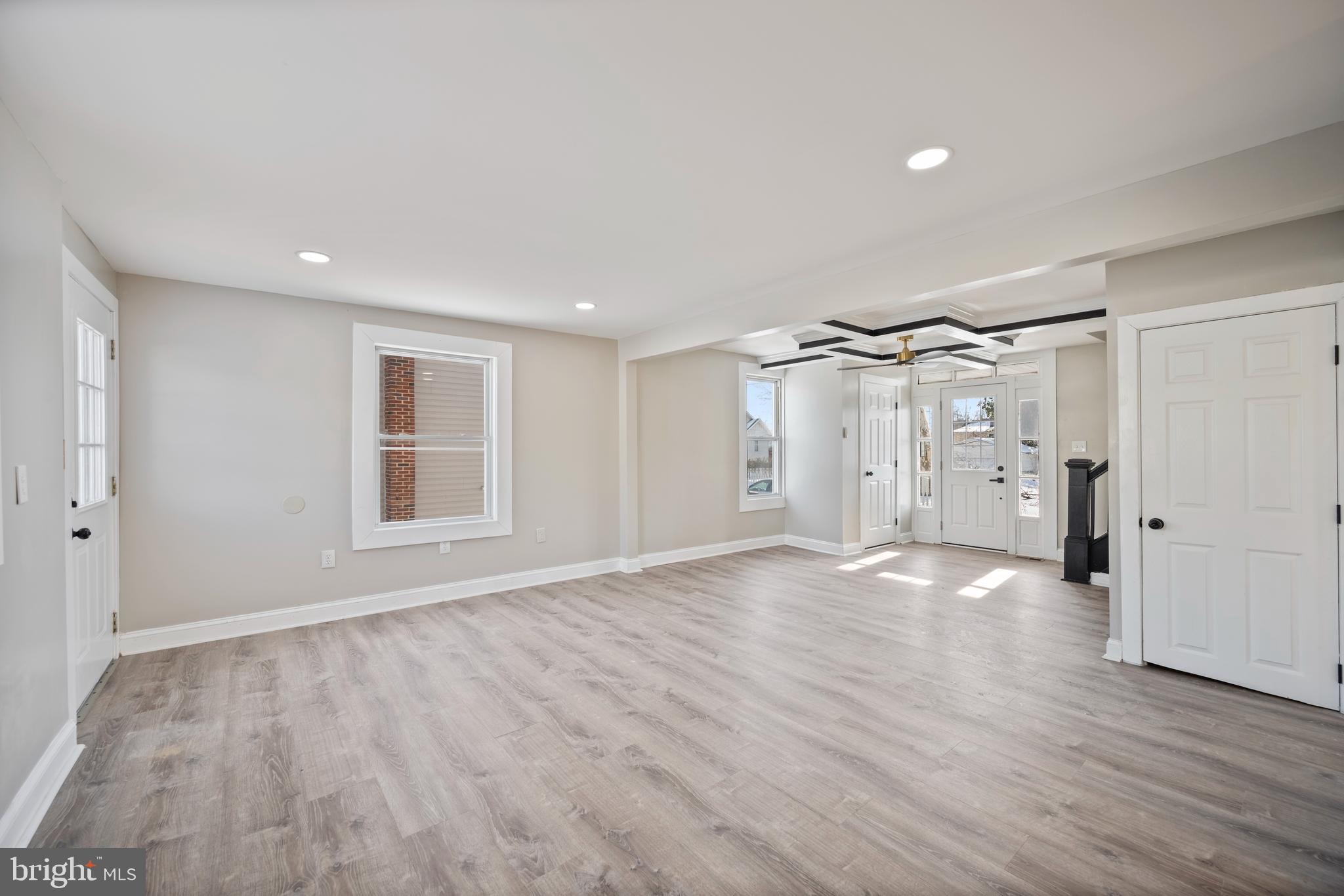MARYLAND MANOR - Residential