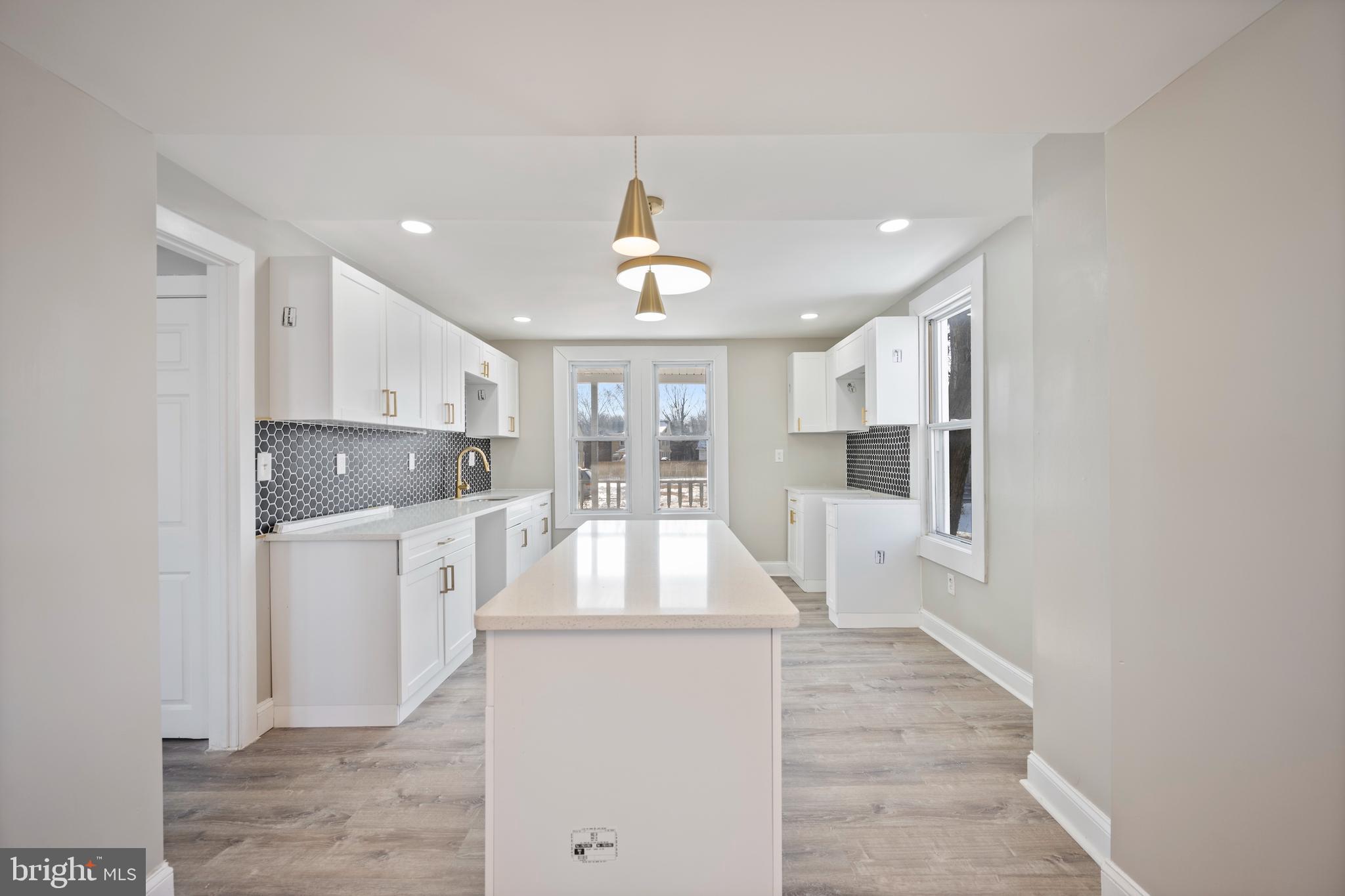MARYLAND MANOR - Residential