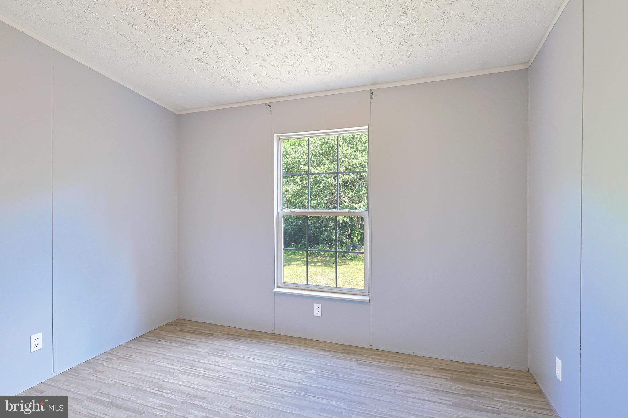 QUAKER WOODS - Residential