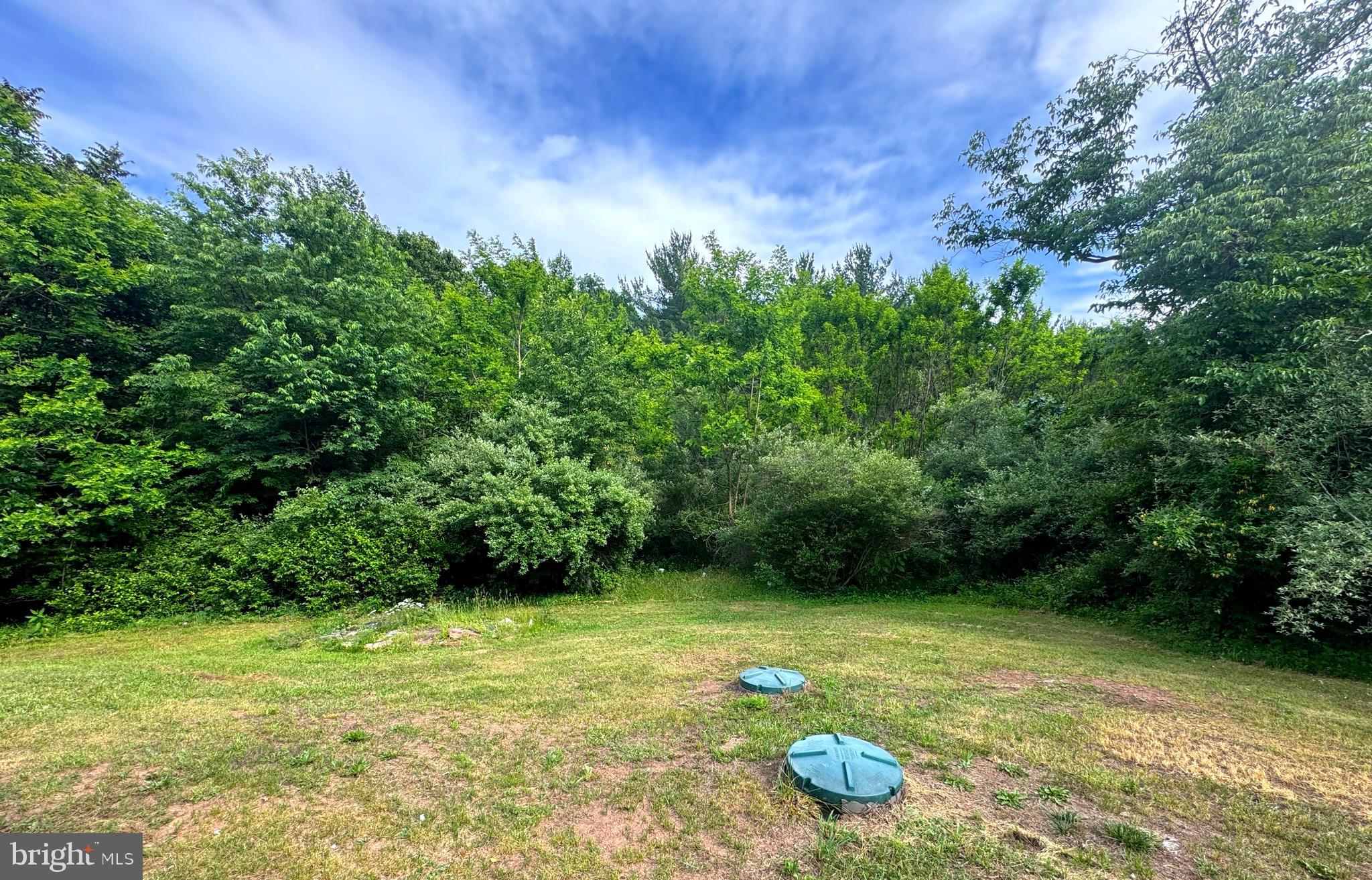 QUAKER WOODS - Residential