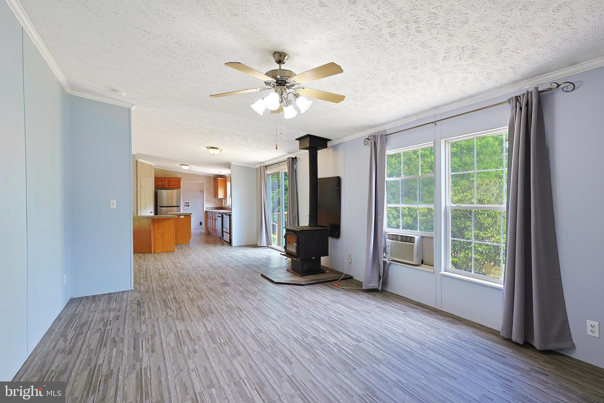 QUAKER WOODS - Residential