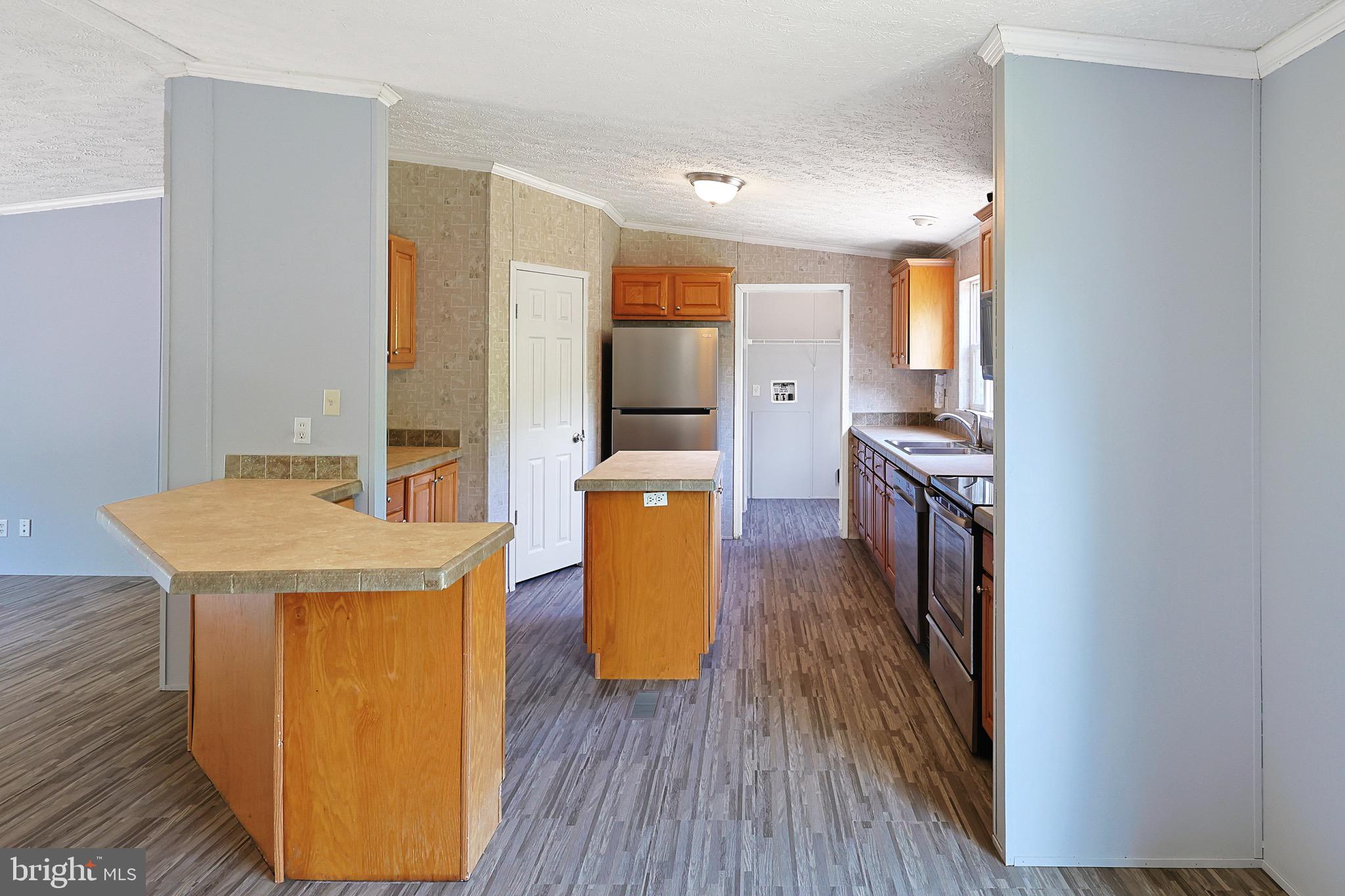 QUAKER WOODS - Residential