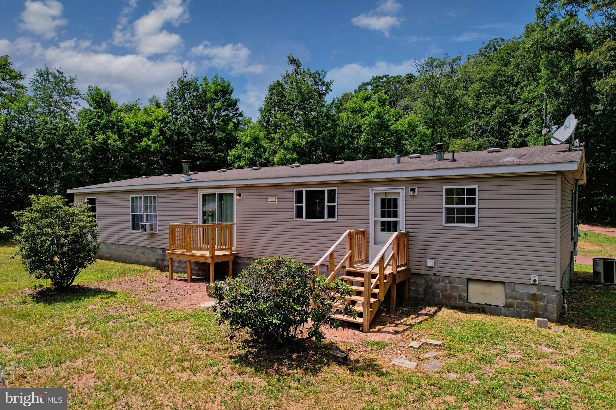 QUAKER WOODS - Residential