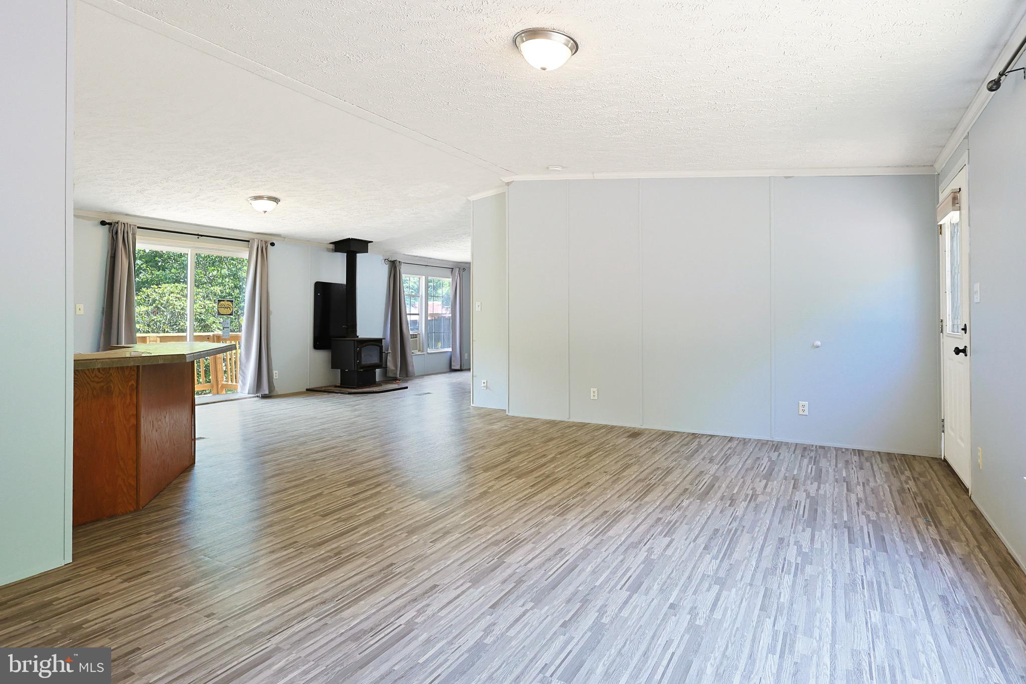 QUAKER WOODS - Residential