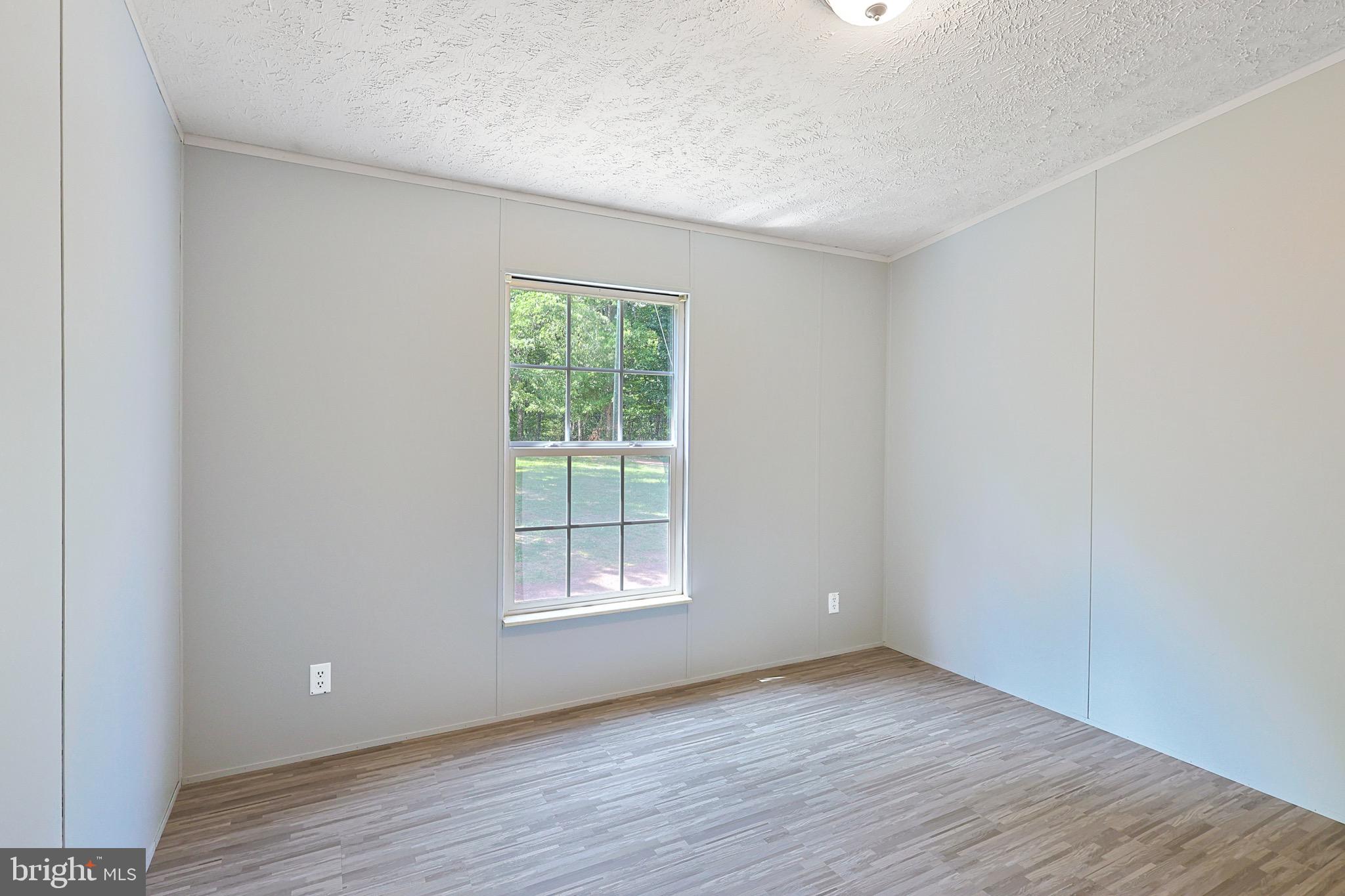 QUAKER WOODS - Residential