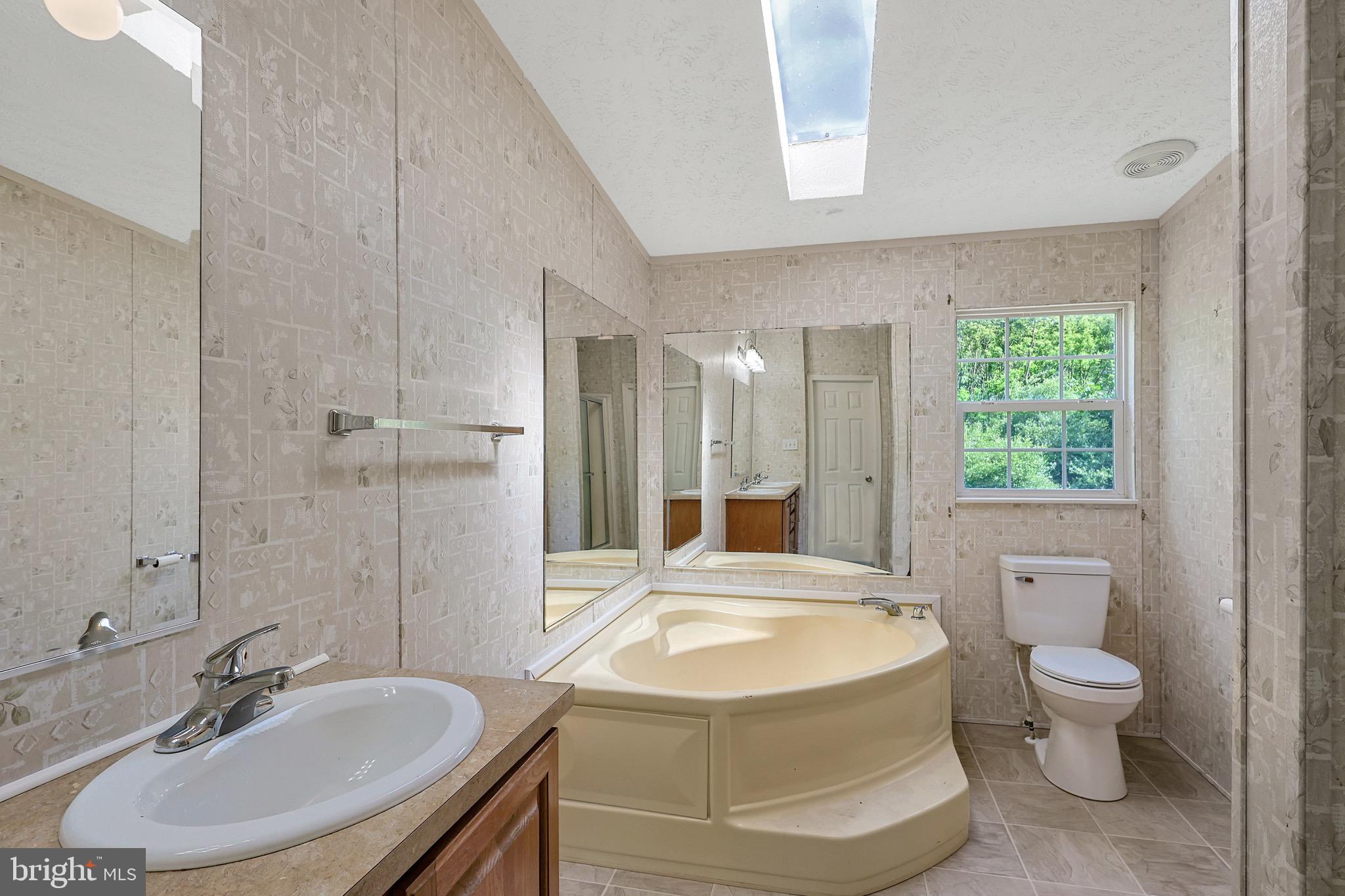 QUAKER WOODS - Residential