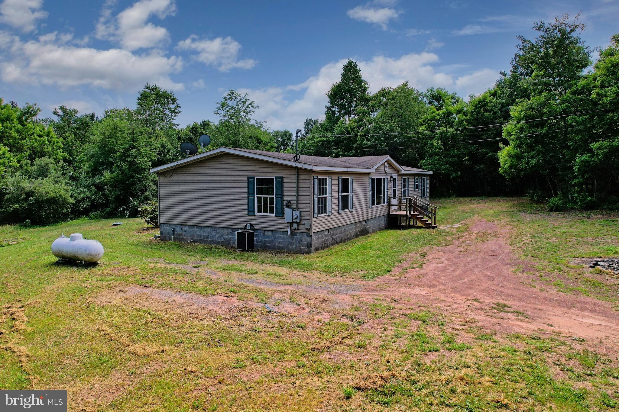 QUAKER WOODS - Residential