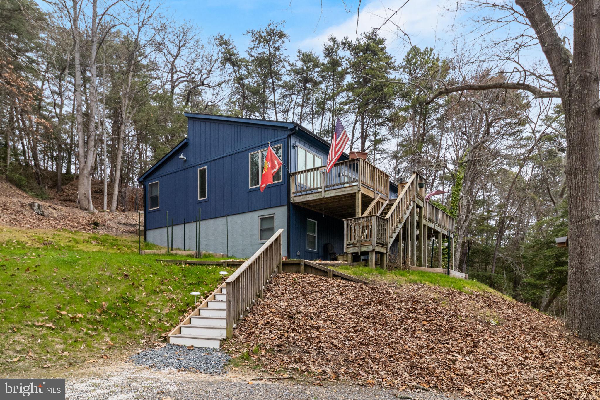 COVE LAKE - Residential