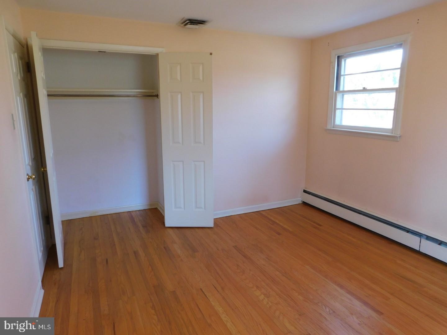 BUTTONWOOD MANOR - Residential