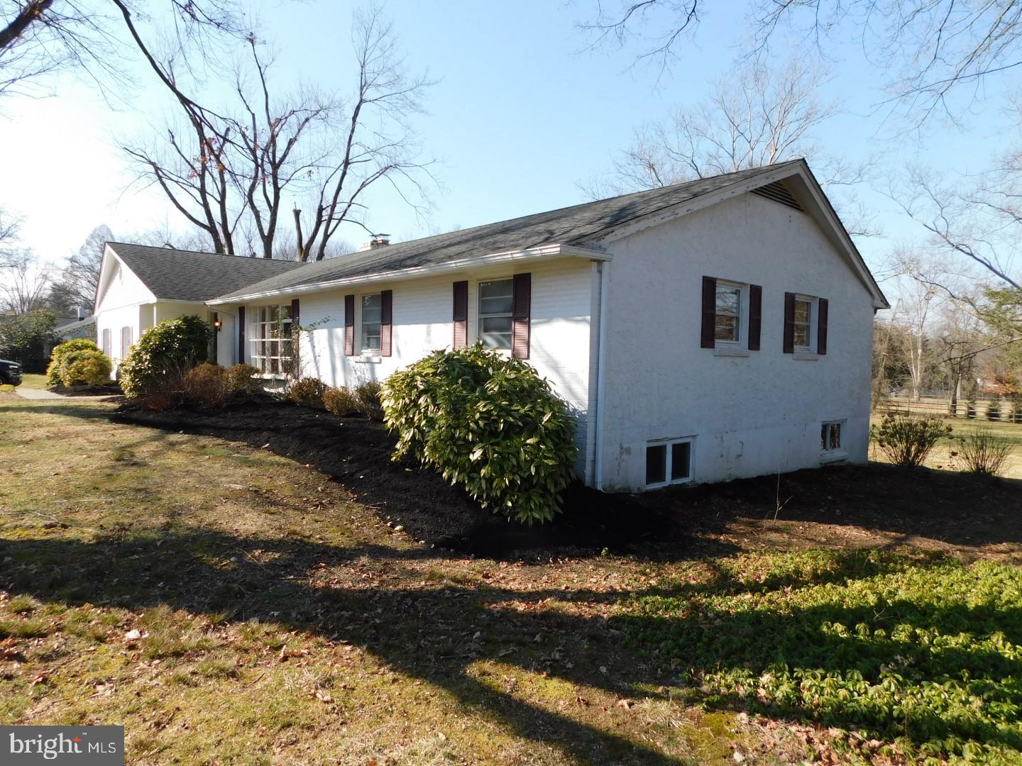 BUTTONWOOD MANOR - Residential