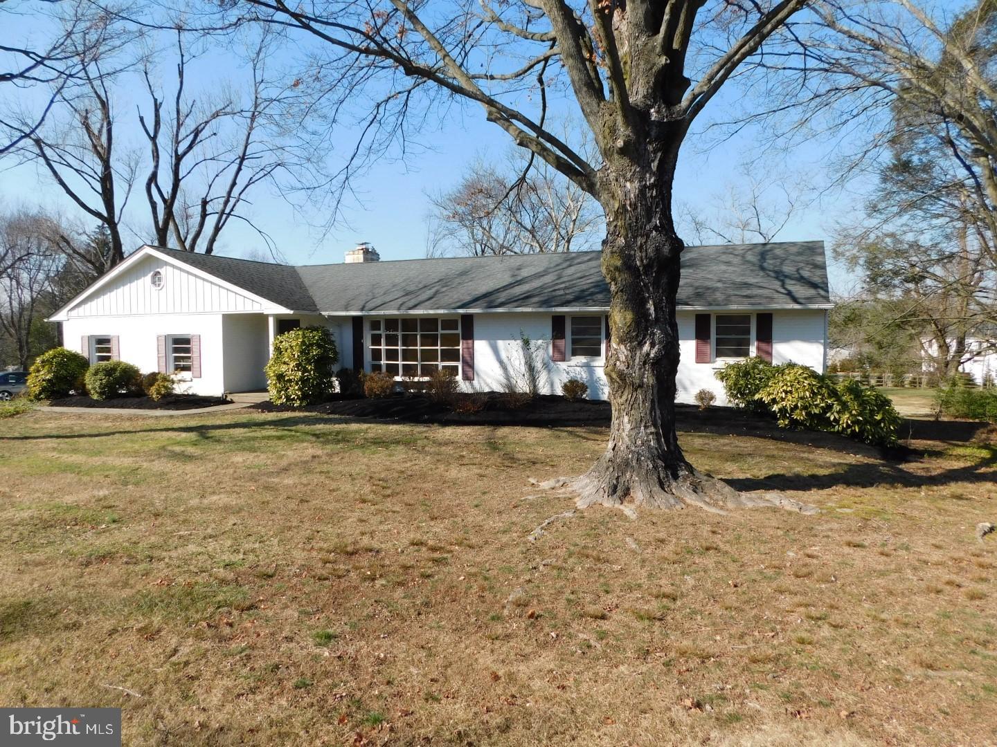 BUTTONWOOD MANOR - Residential