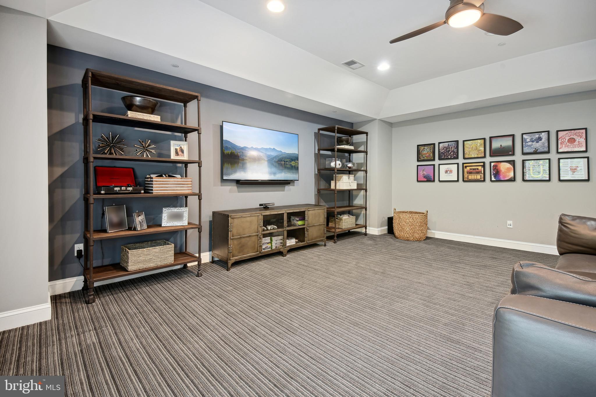 KENTSDALE ESTATES - Residential