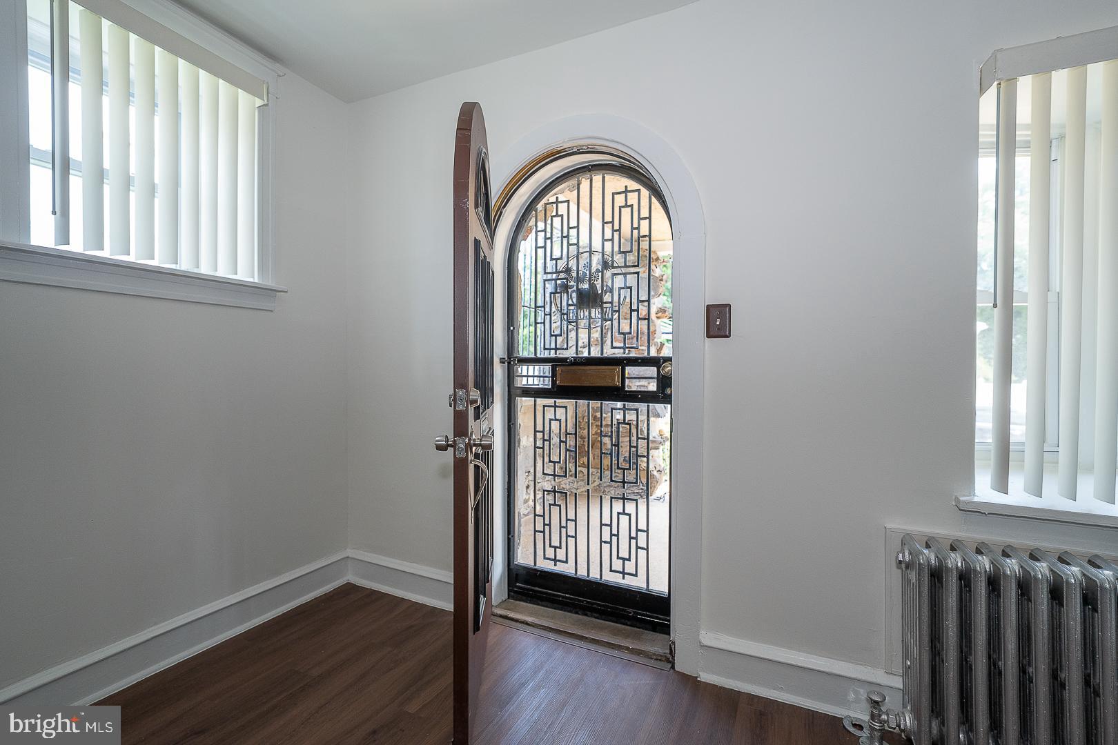 GERMANTOWN (EAST) - Residential