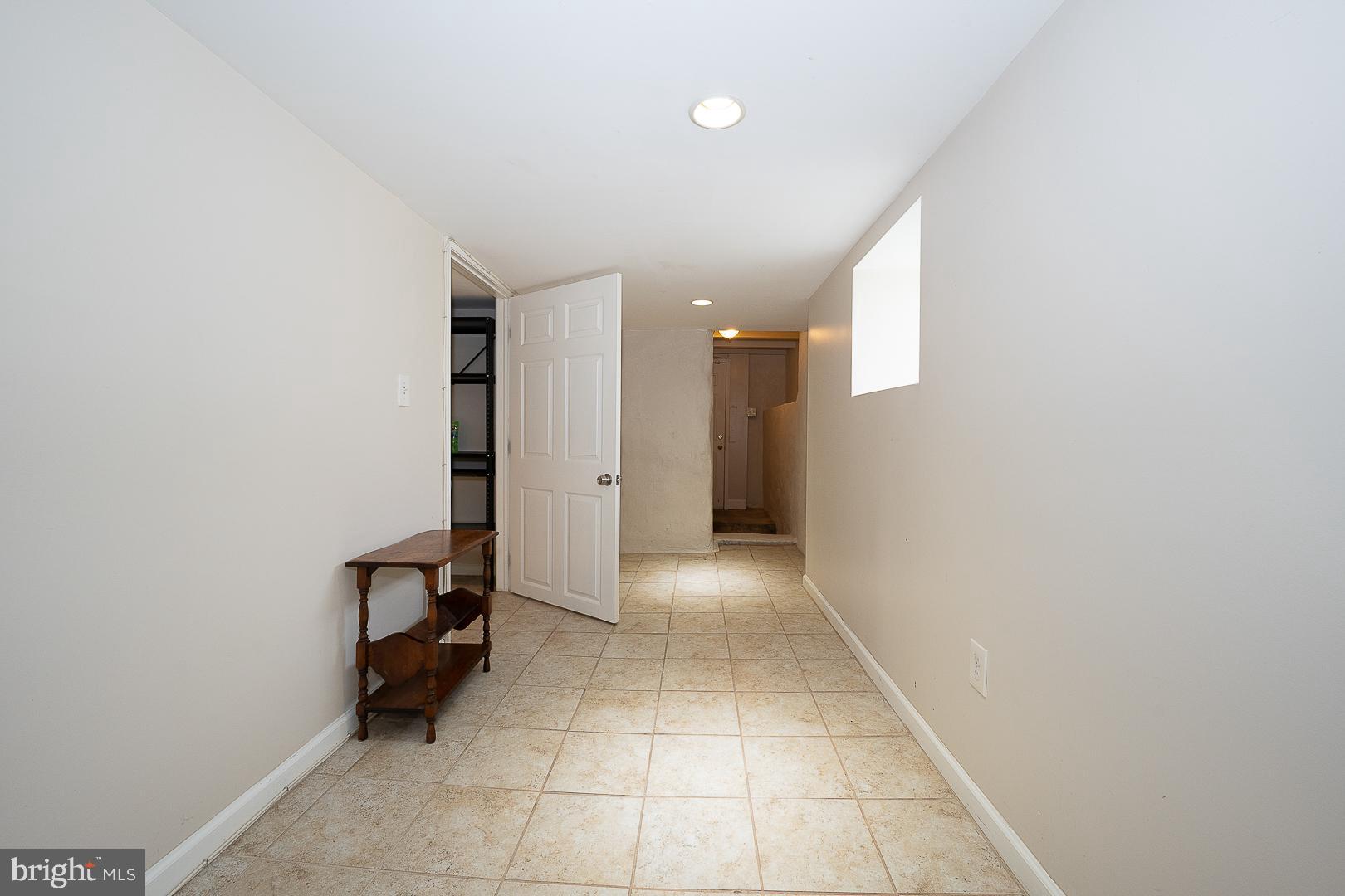 GERMANTOWN (EAST) - Residential