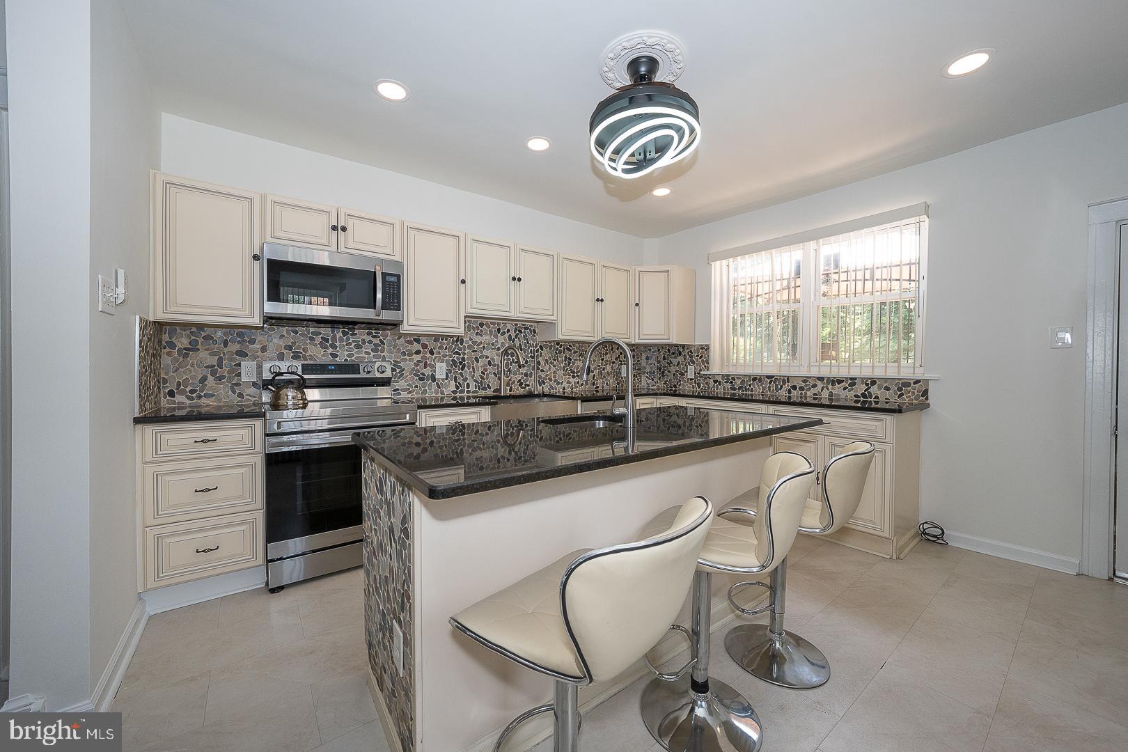 GERMANTOWN (EAST) - Residential