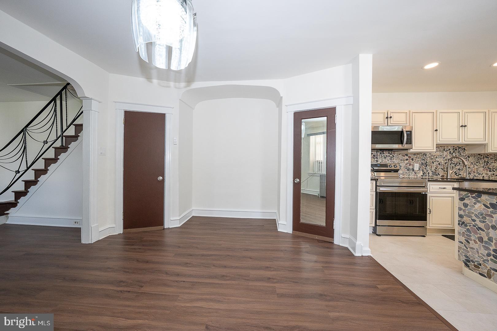 GERMANTOWN (EAST) - Residential