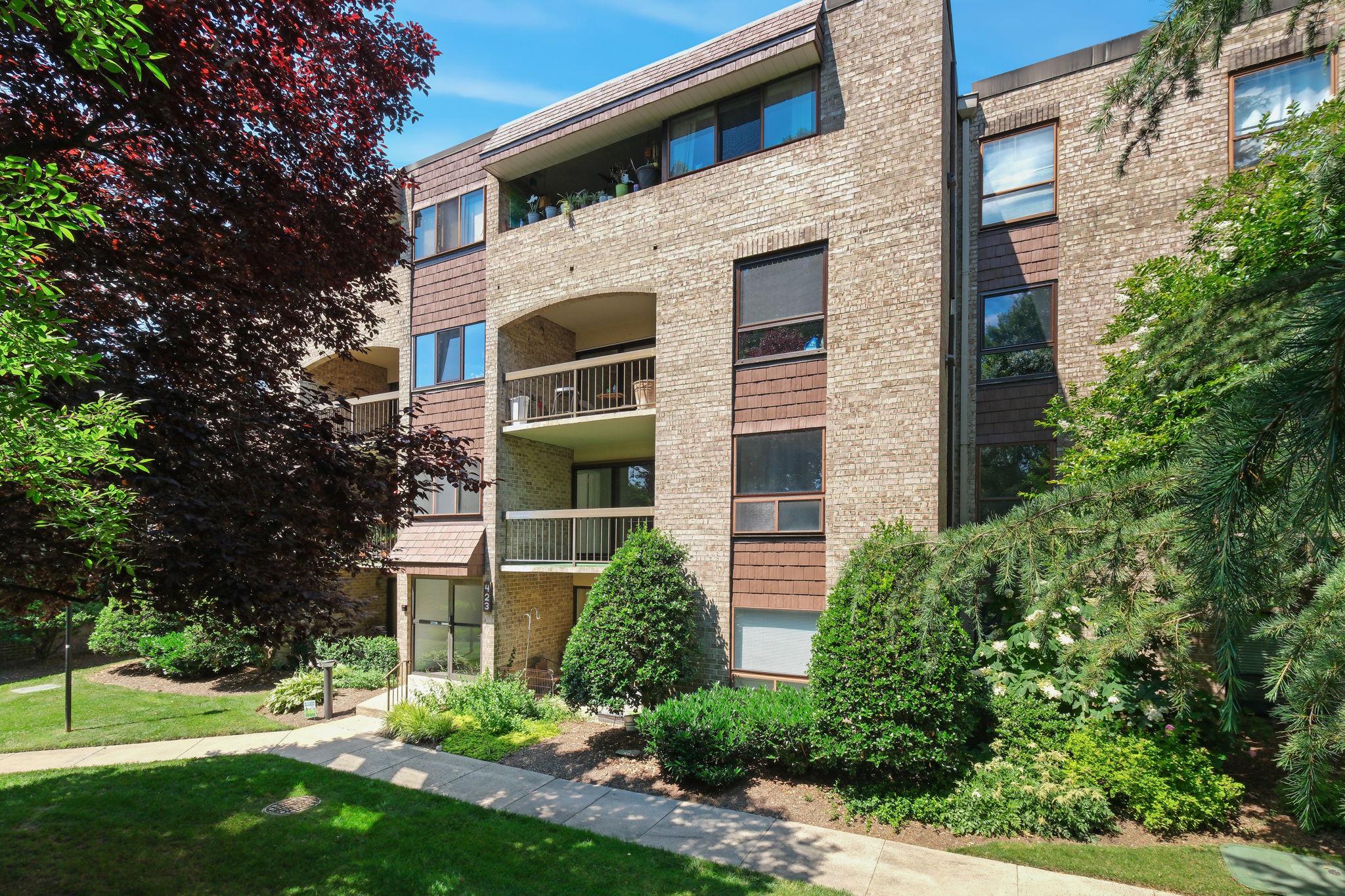 HYDE PARK - Residential