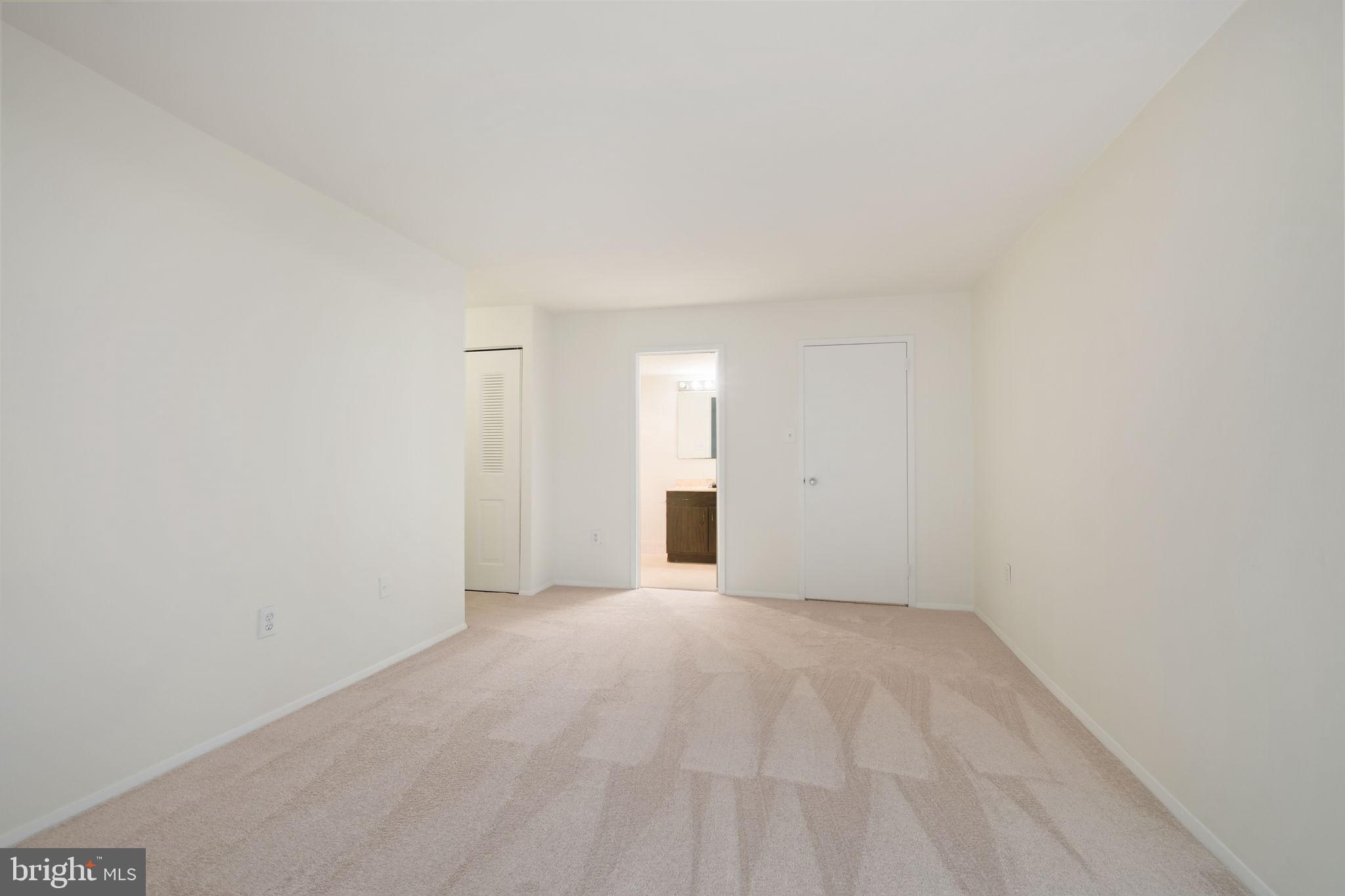 HYDE PARK - Residential