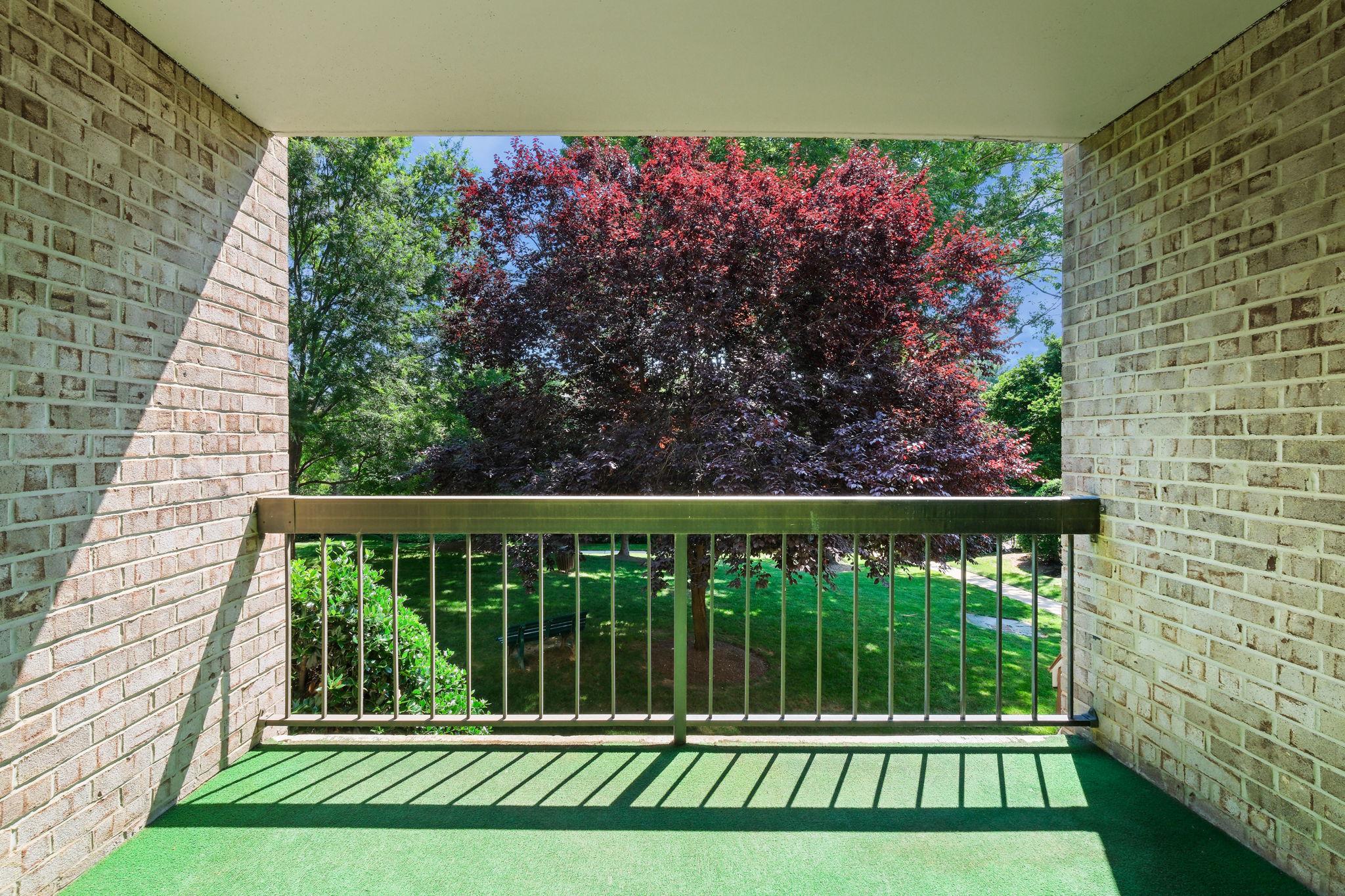 HYDE PARK - Residential