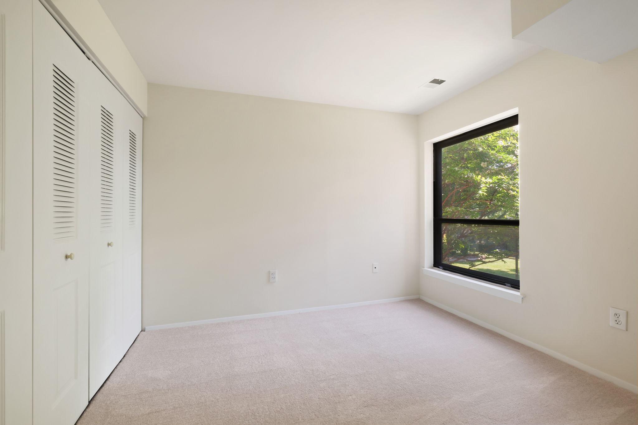 HYDE PARK - Residential
