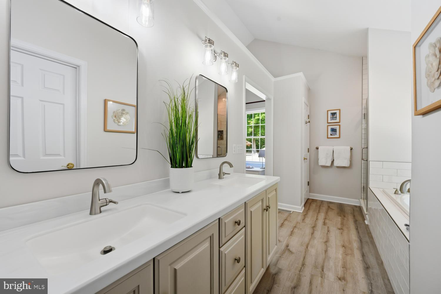 FOREST LANDING - Residential