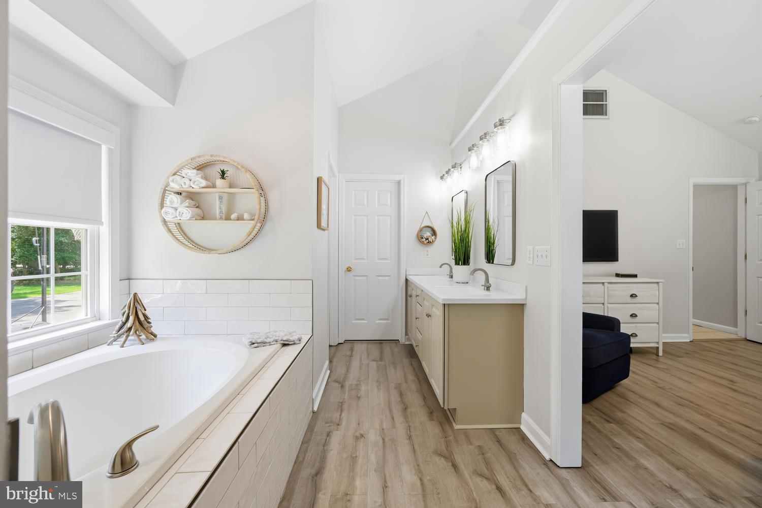 FOREST LANDING - Residential
