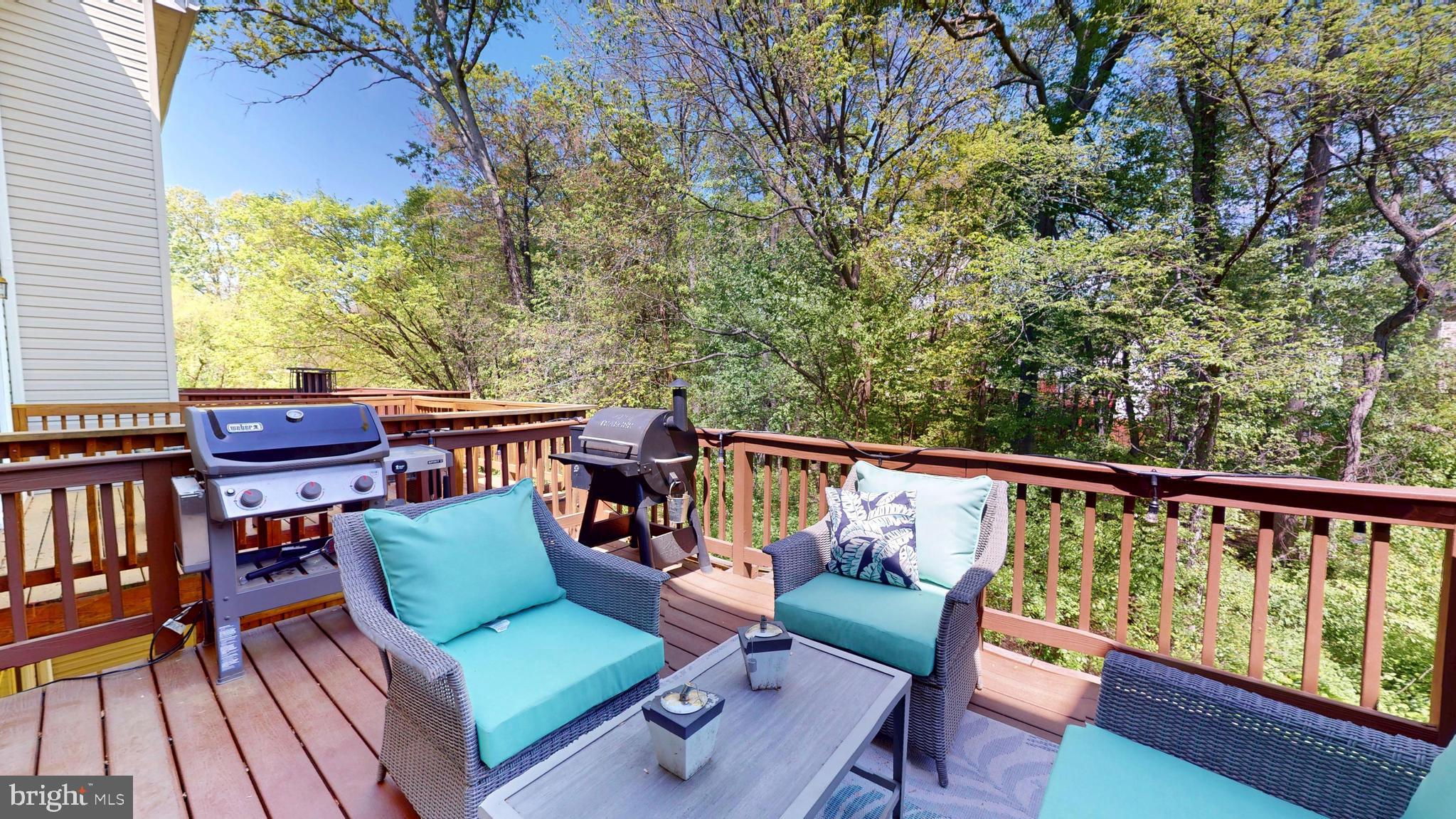 SIGNATURE AT BROADLANDS - Residential