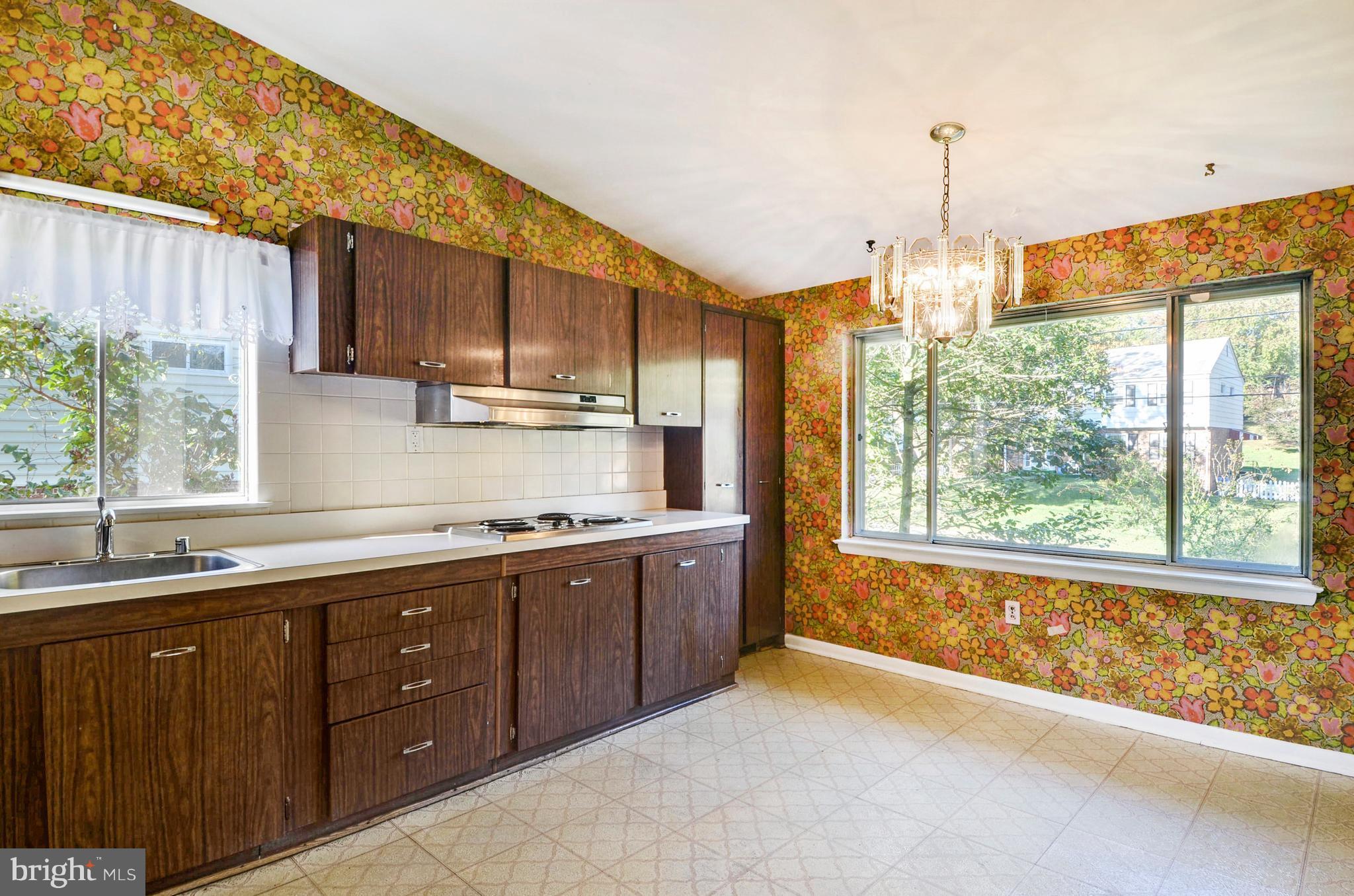 KEMP MILL ESTATES - Residential