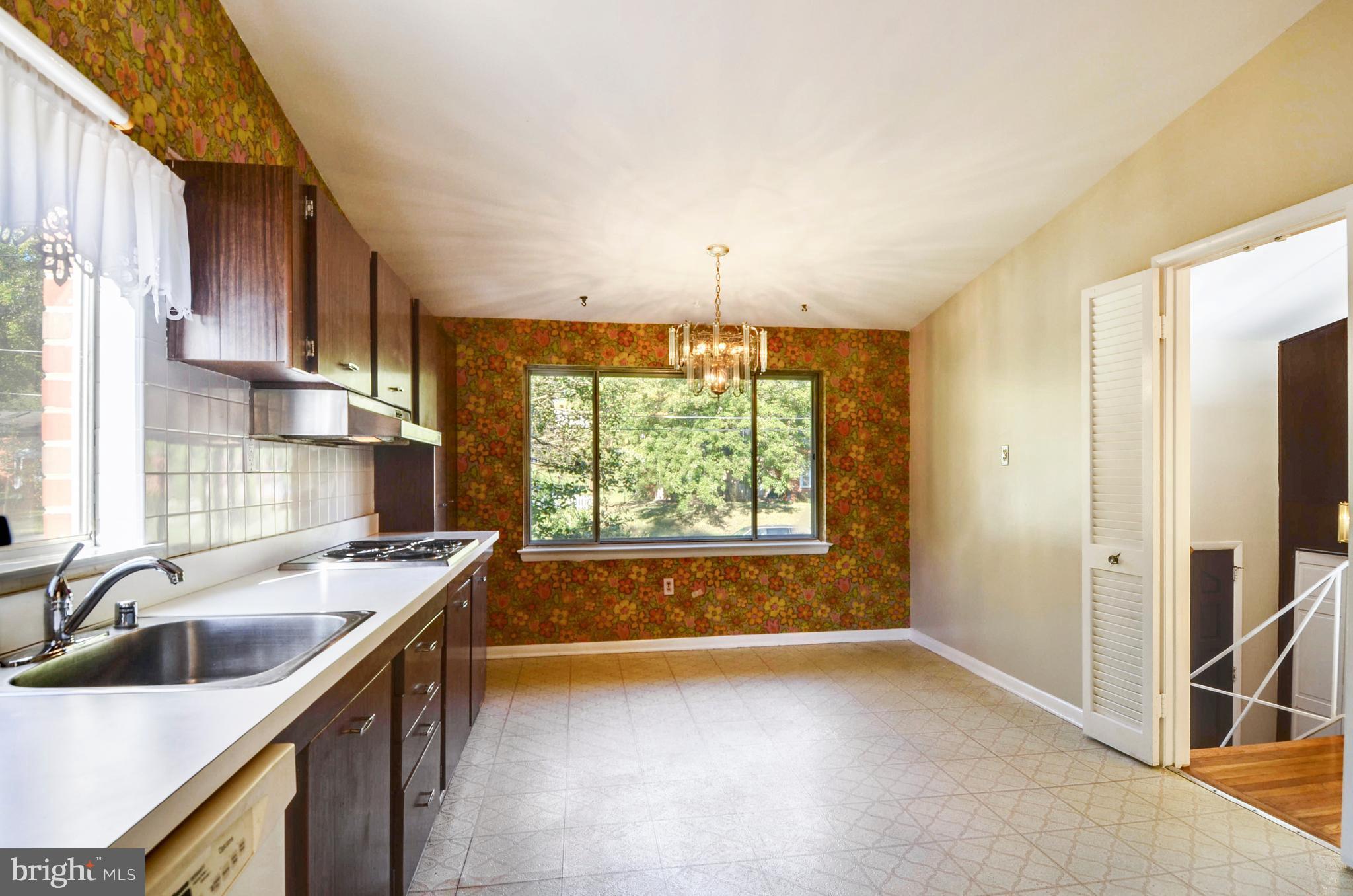 KEMP MILL ESTATES - Residential