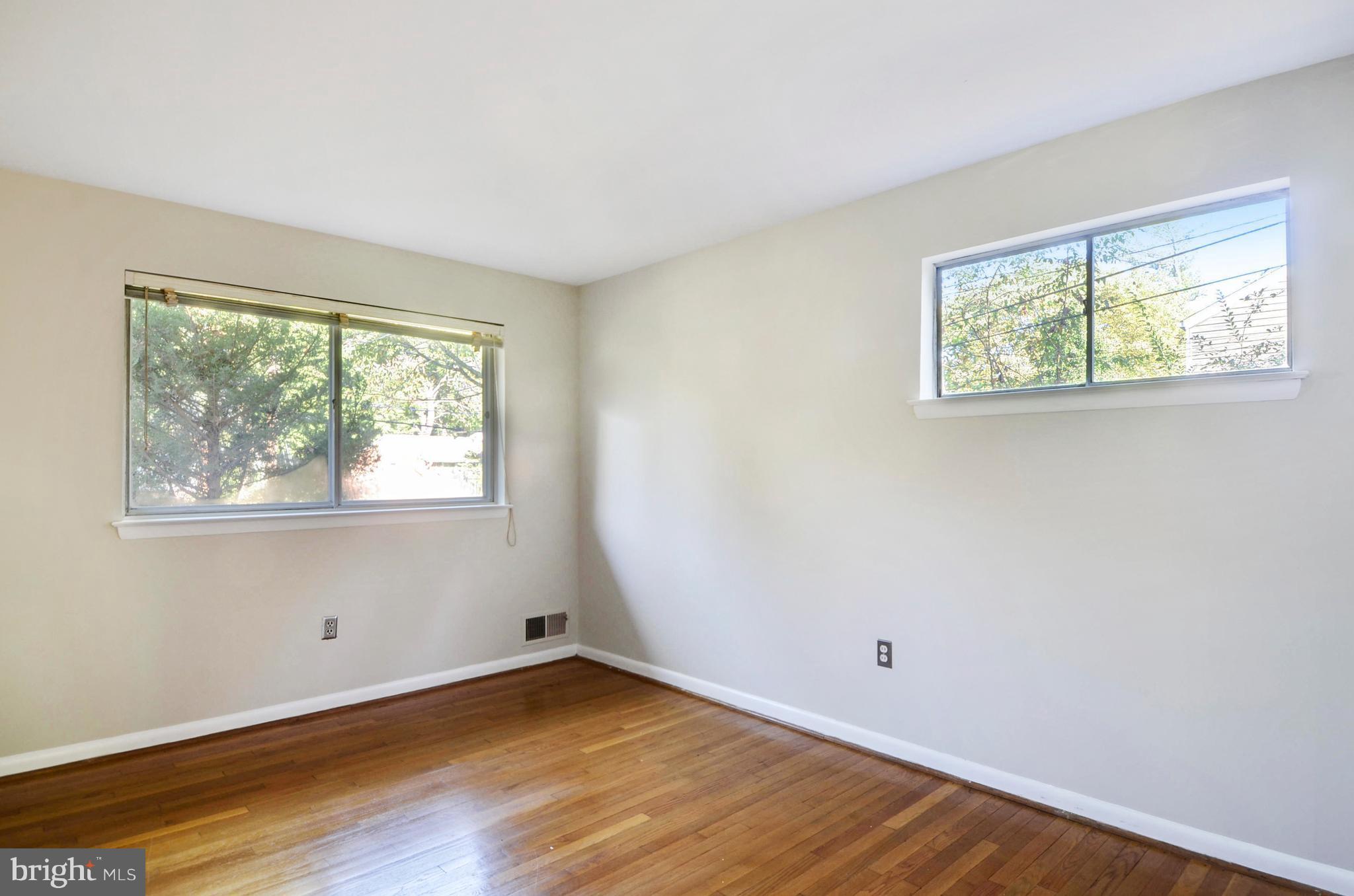 KEMP MILL ESTATES - Residential
