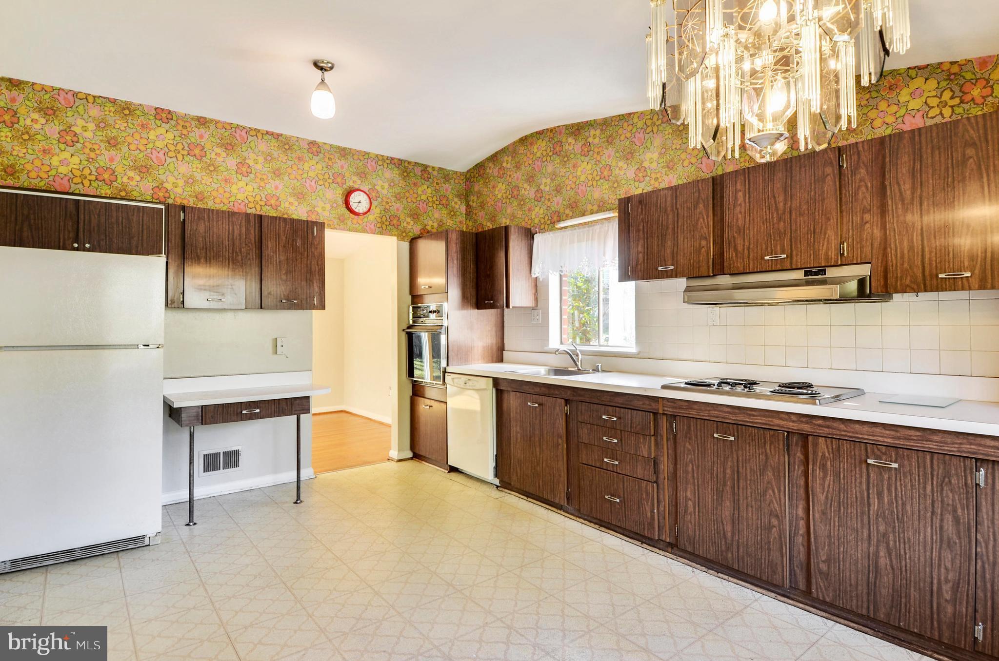 KEMP MILL ESTATES - Residential